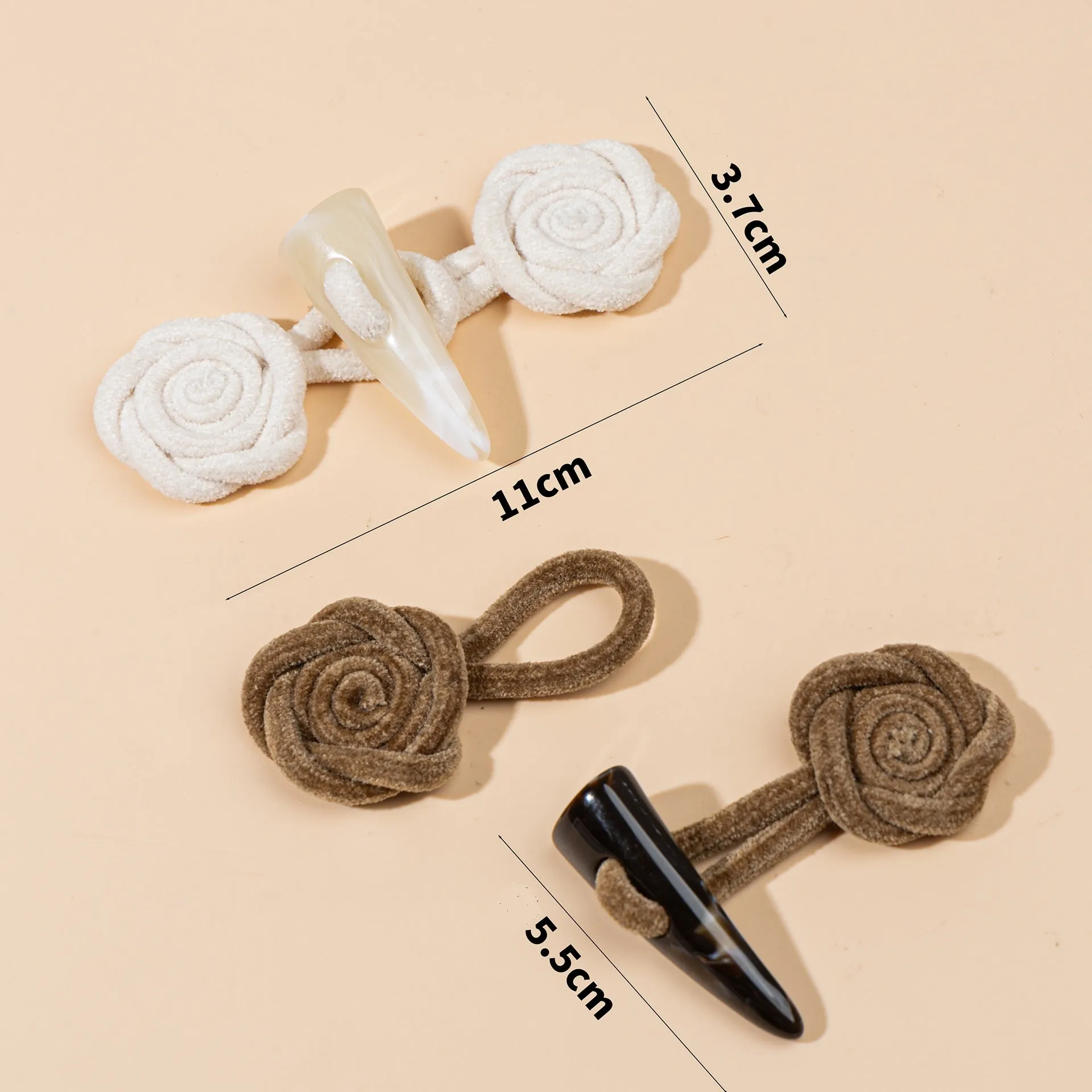 11cm Corduroy Rose Sew-on Toggle Buttons with Resin Horn 4pcs