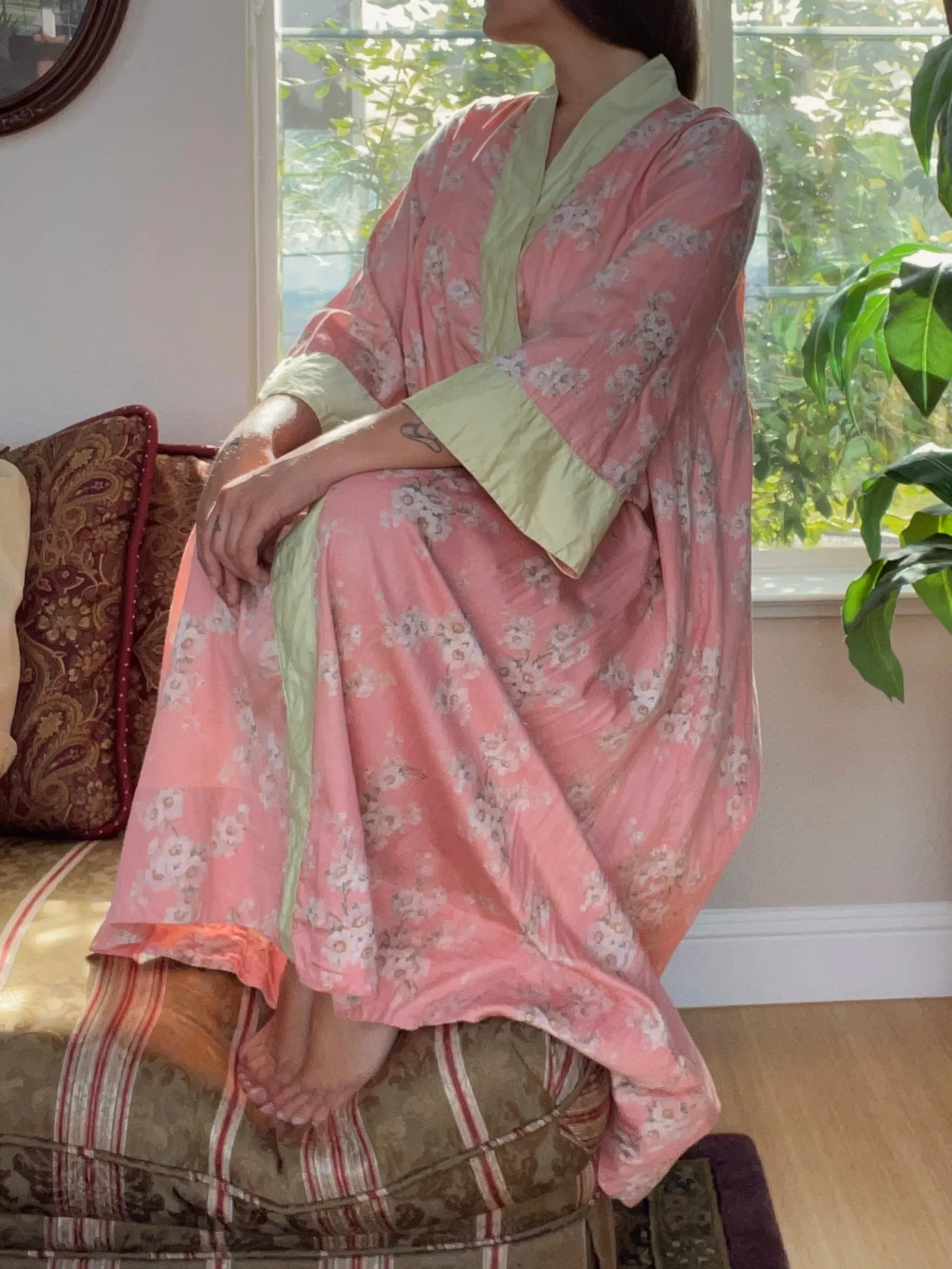 1930s Daisy Print Cotton Dressing Gown