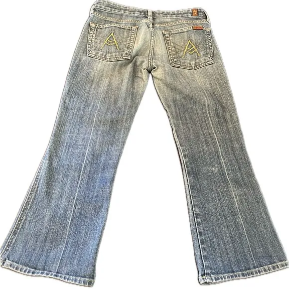 7 For All Mankind woman’s blue denim jeans. Size 27