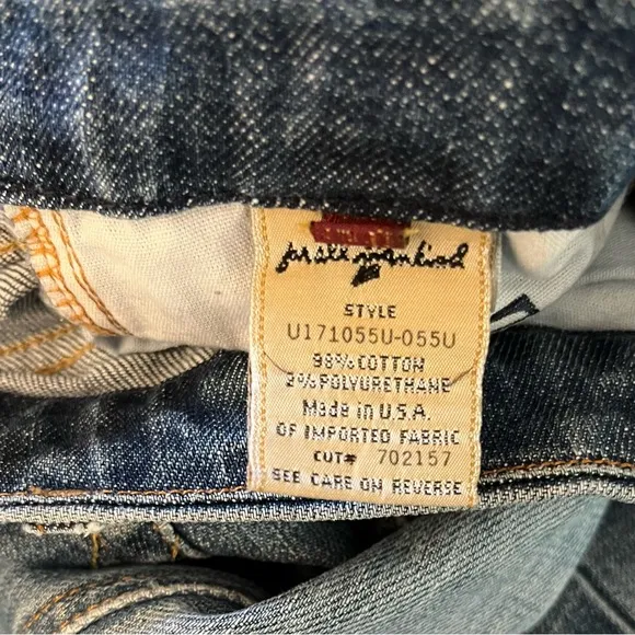 7 For All Mankind woman’s blue denim jeans. Size 27