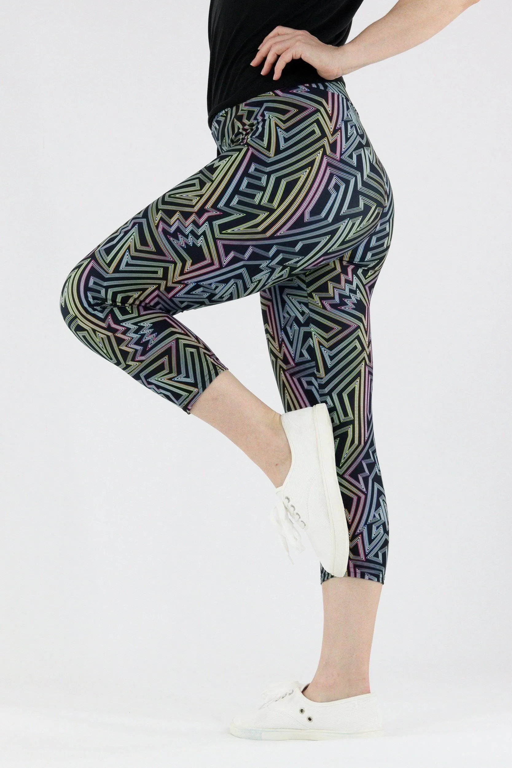 80s Vibe - Casual Capri Leggings