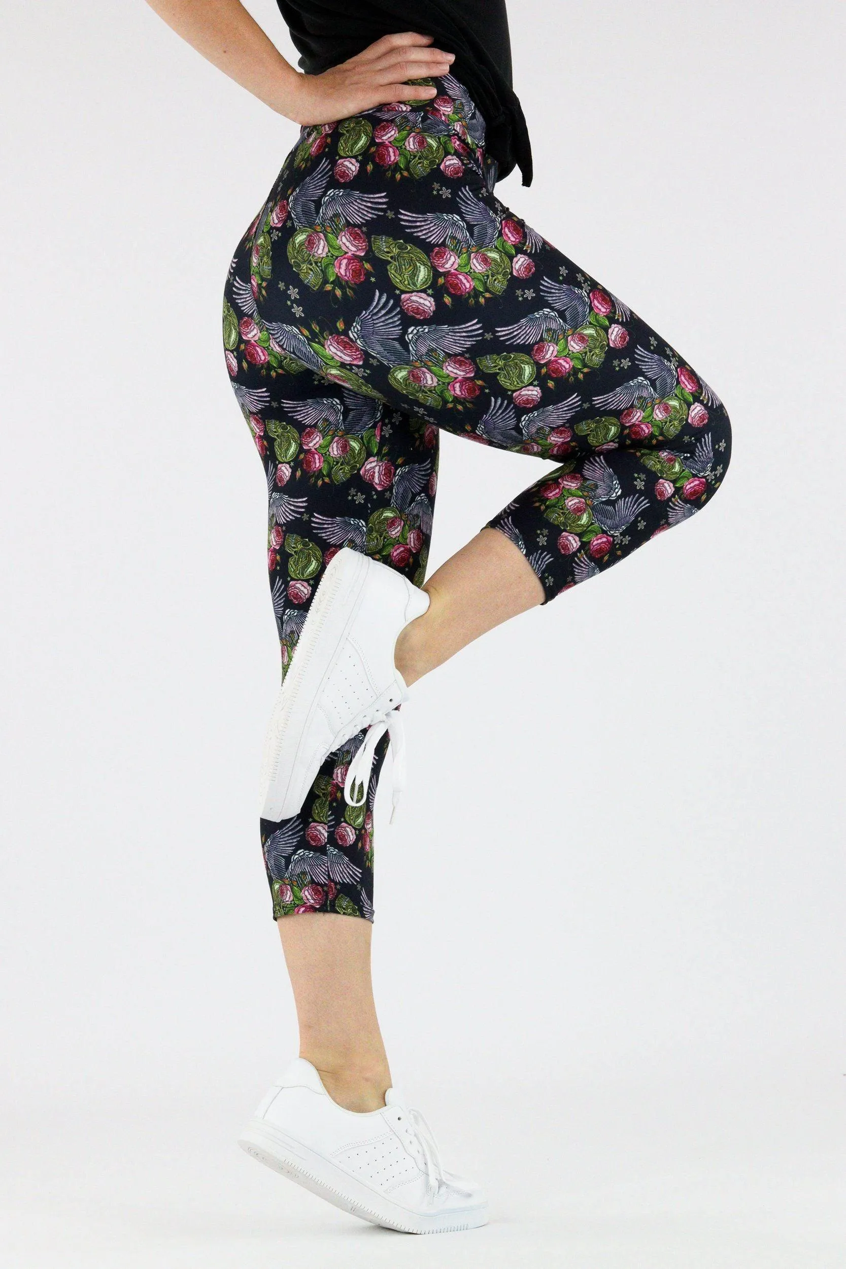 Angel Skull - Casual Capri Leggings