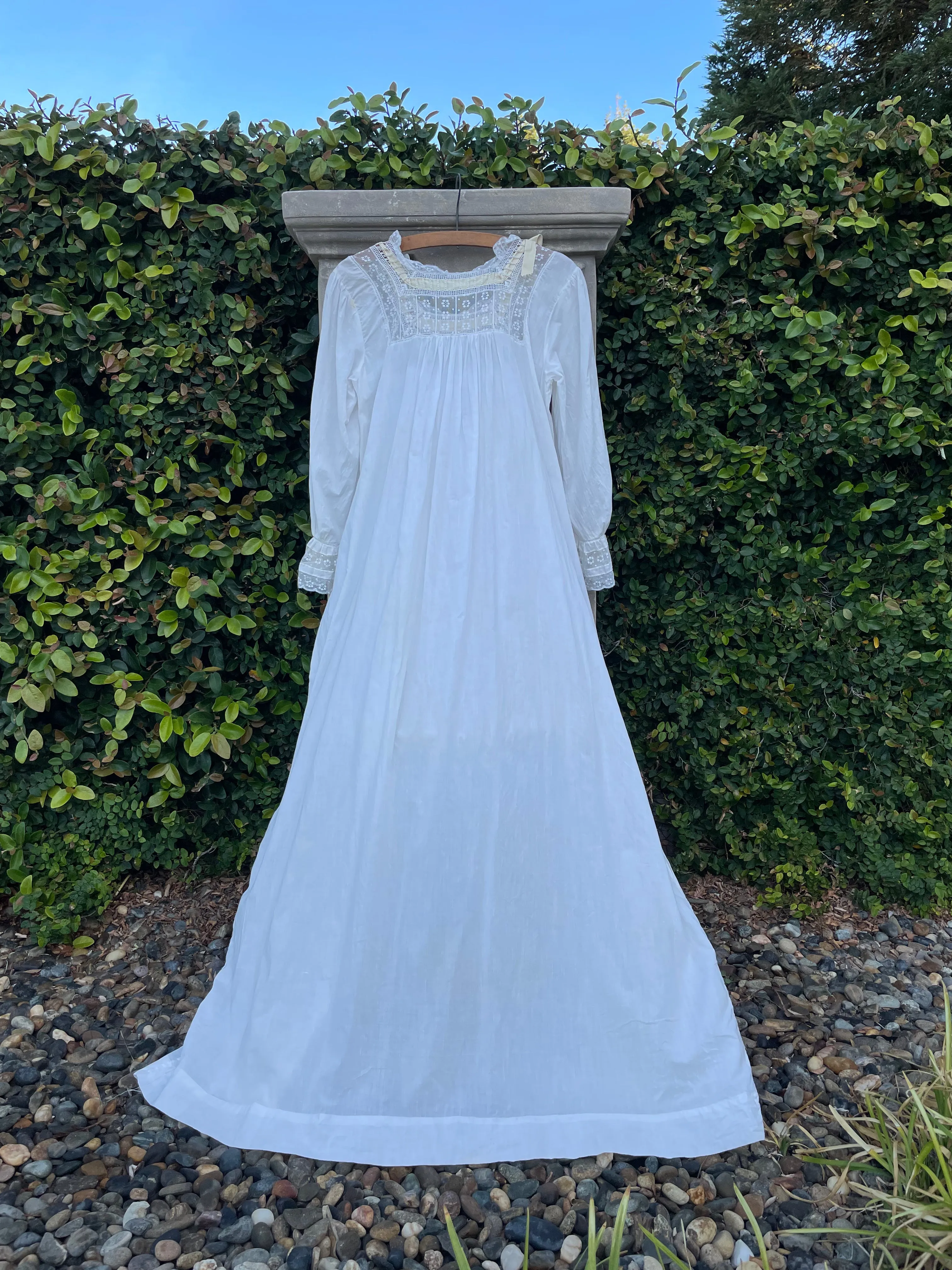Antique Edwardian Cotton & Lace Boudoir Gown