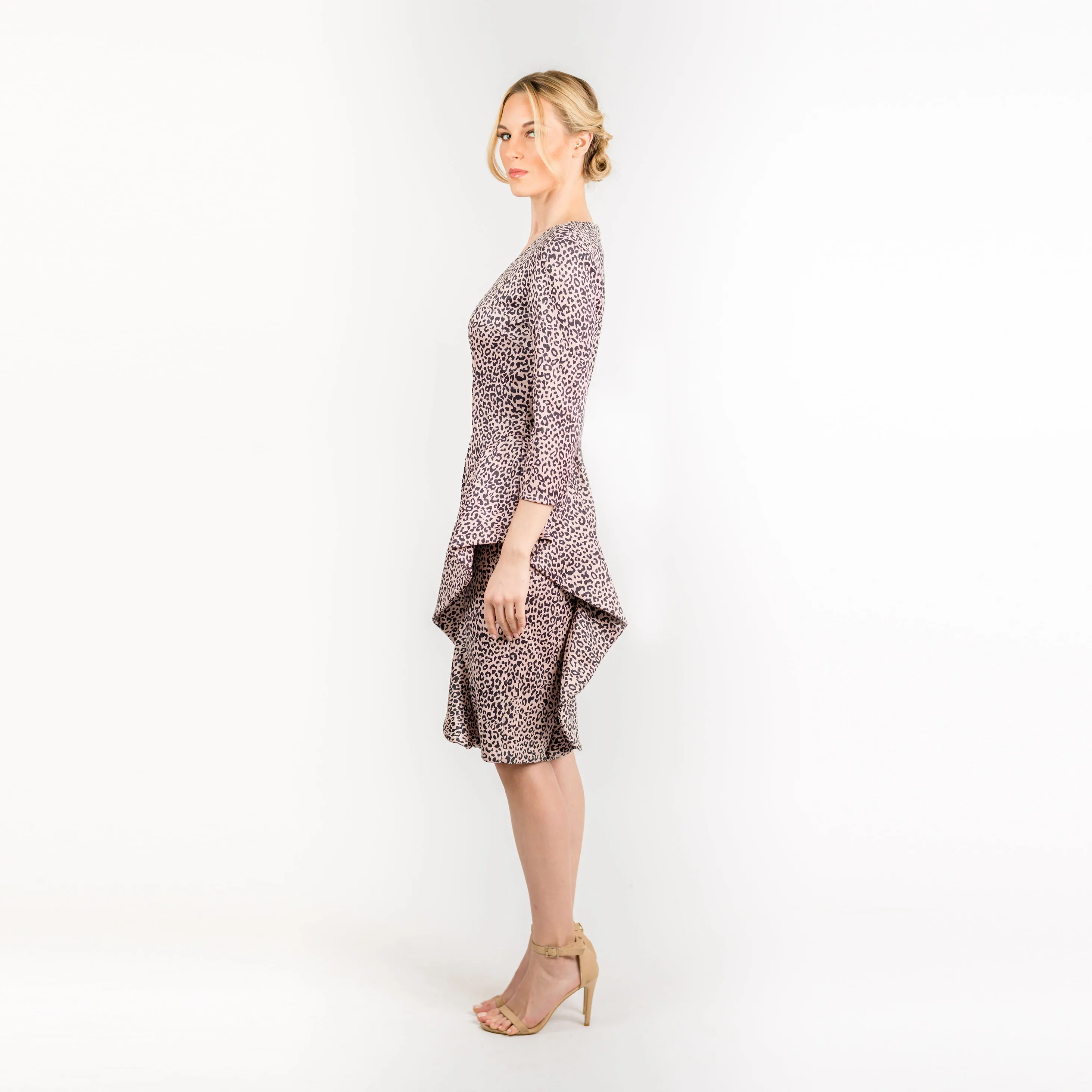 Assymmetric Flounce Sheath