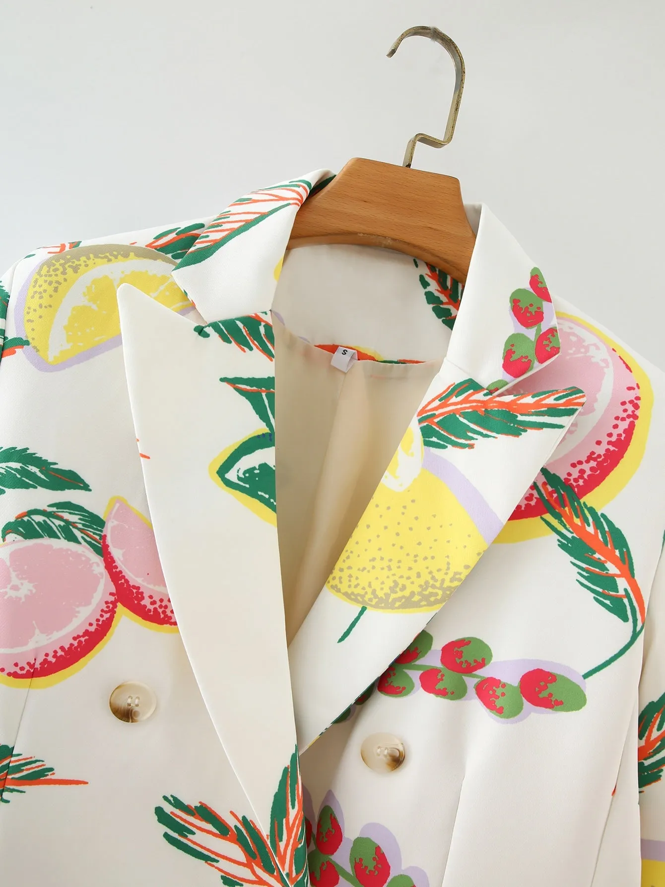 Aveloria Blazer de solapa con estampado de frutas