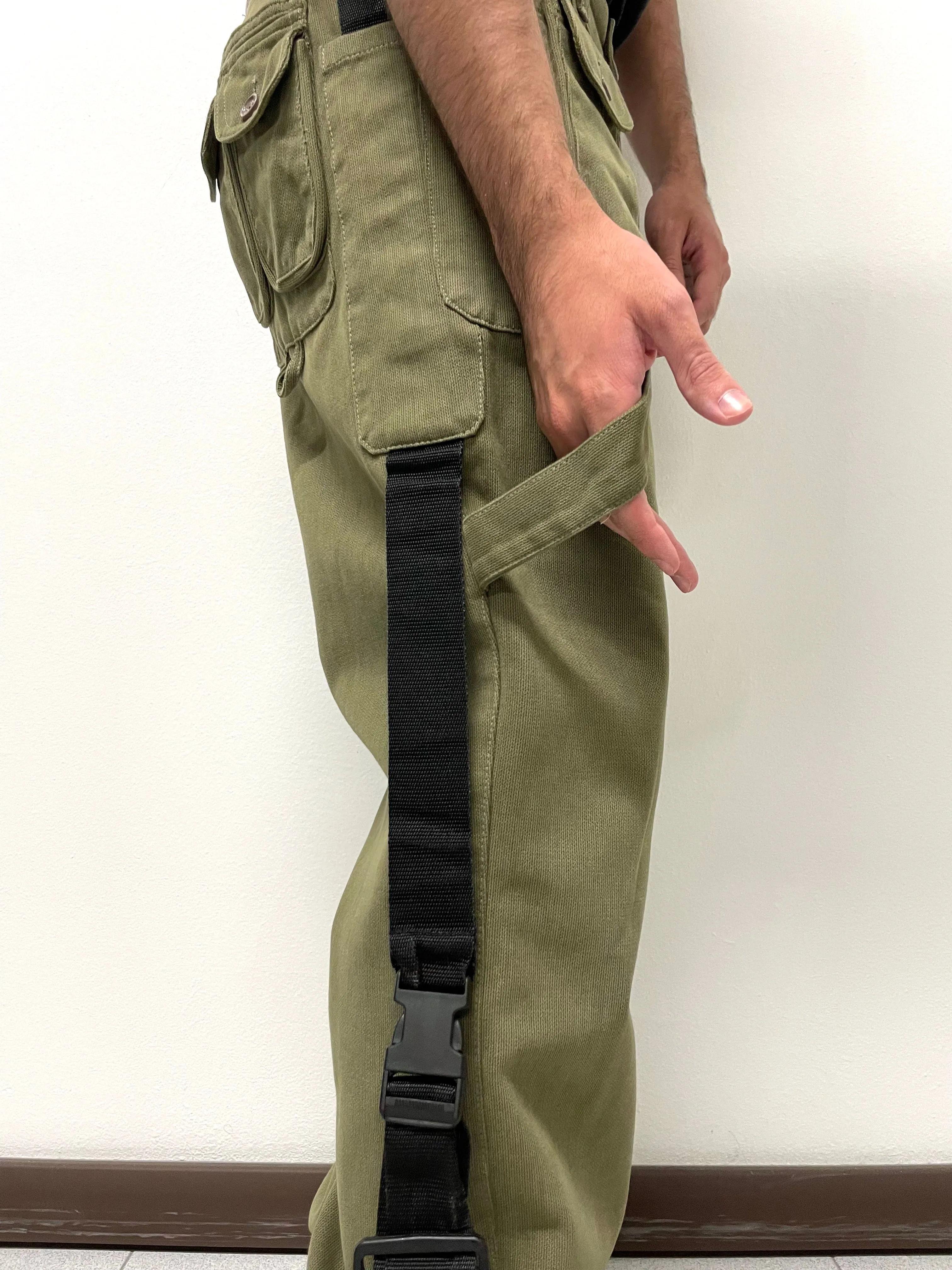 AW2003 Dolce & Gabbana bondage parachute cargo pants