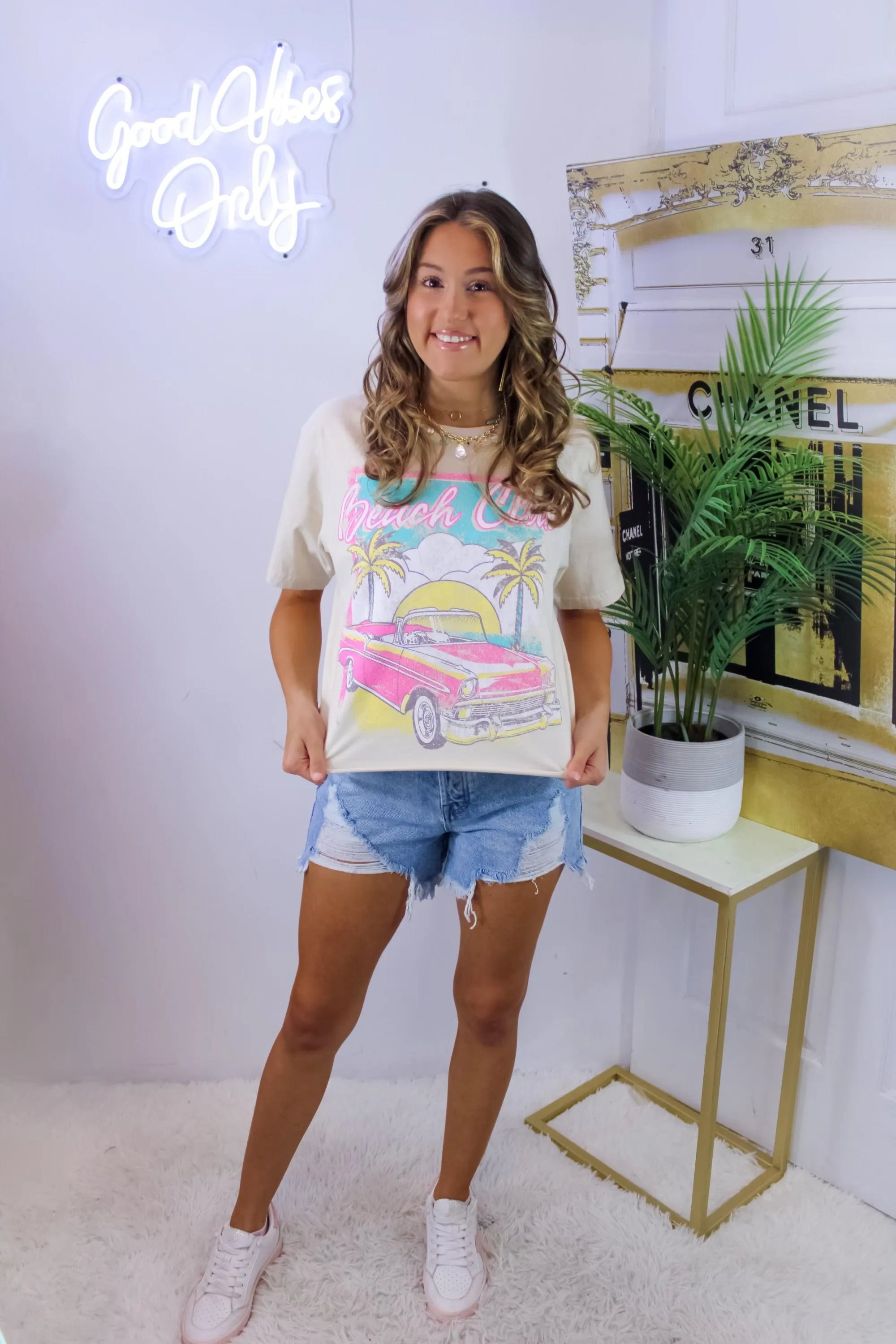 Beach Club Cropped Graphic Tee