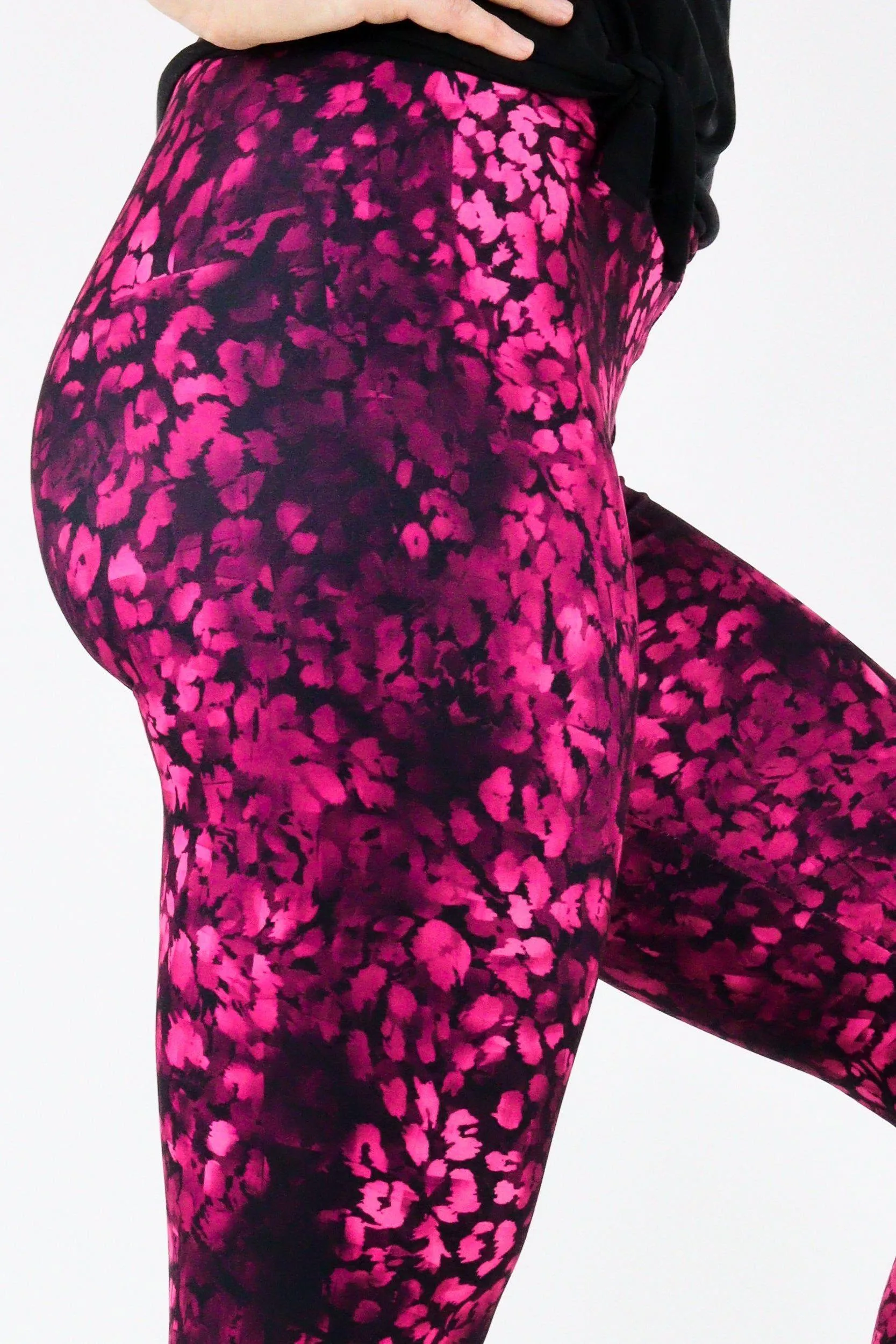 Berry Leopard - Casual Capri Leggings