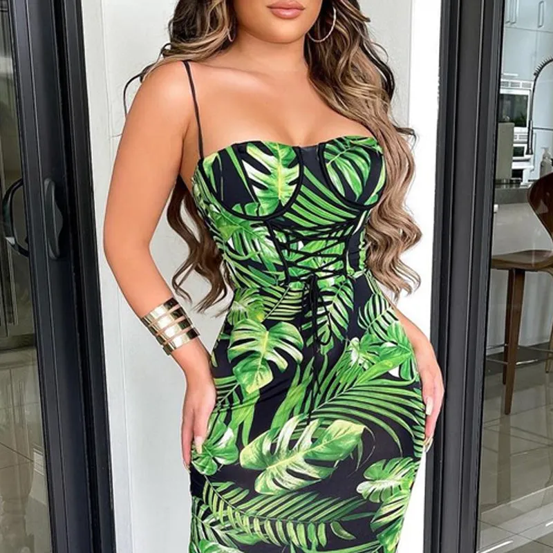 BerryBetty - Floral Print Sleeveless Slim Bodycon Dress