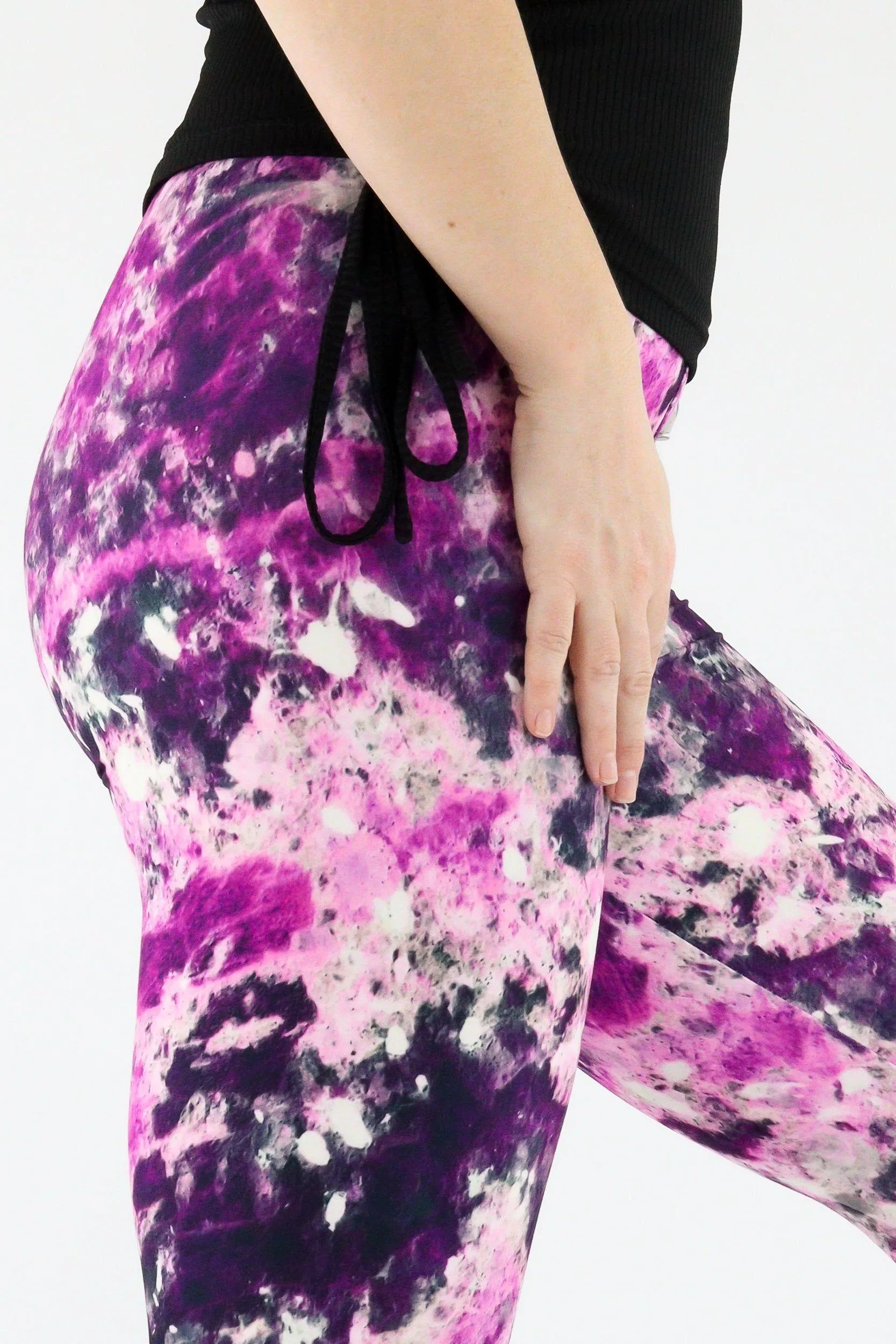 Black Amethyst - Casual Capri Leggings
