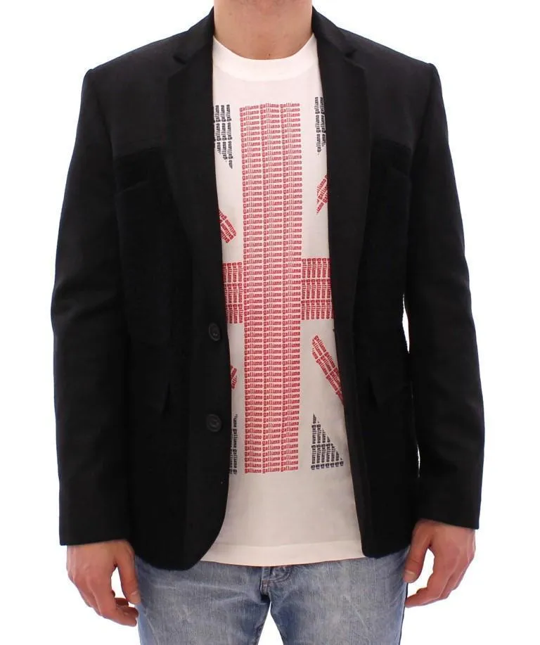 Black slim fitted blazer