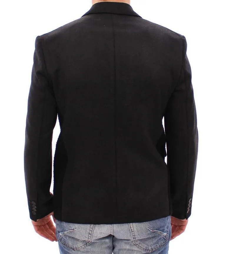 Black slim fitted blazer