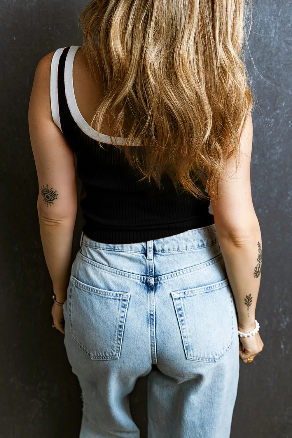 Bold Contrast U-Neck Tank