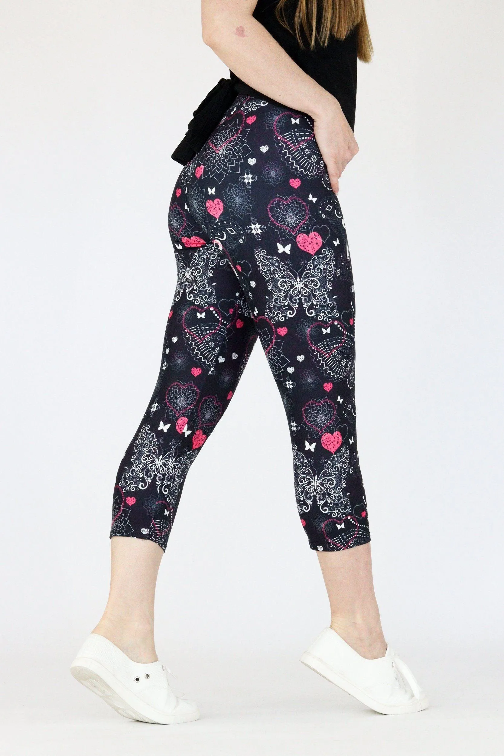 Butterfly Love - Casual Capri Leggings