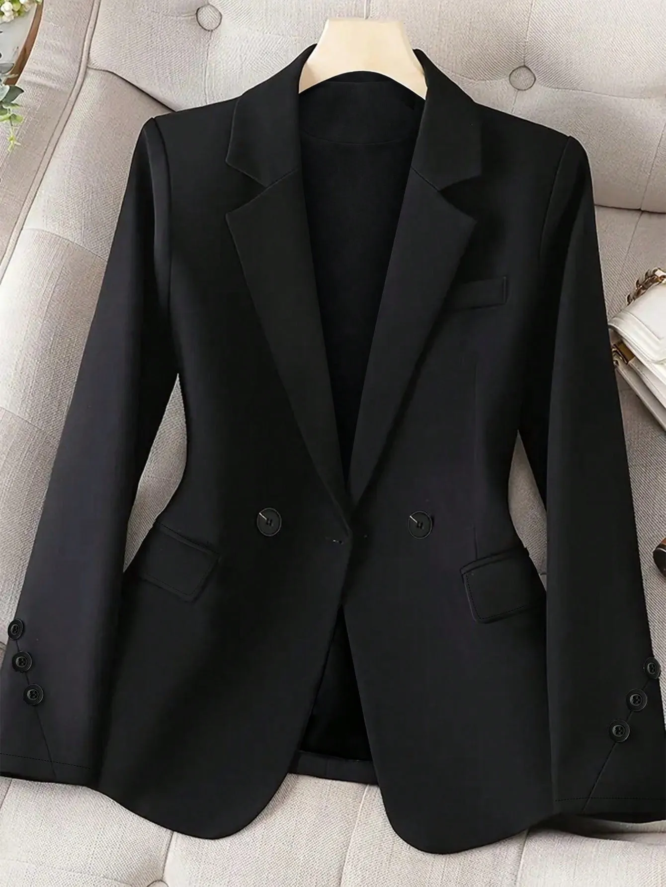 Chaqueta Doble Botonadura con Cinturón - Cherry Vibes
