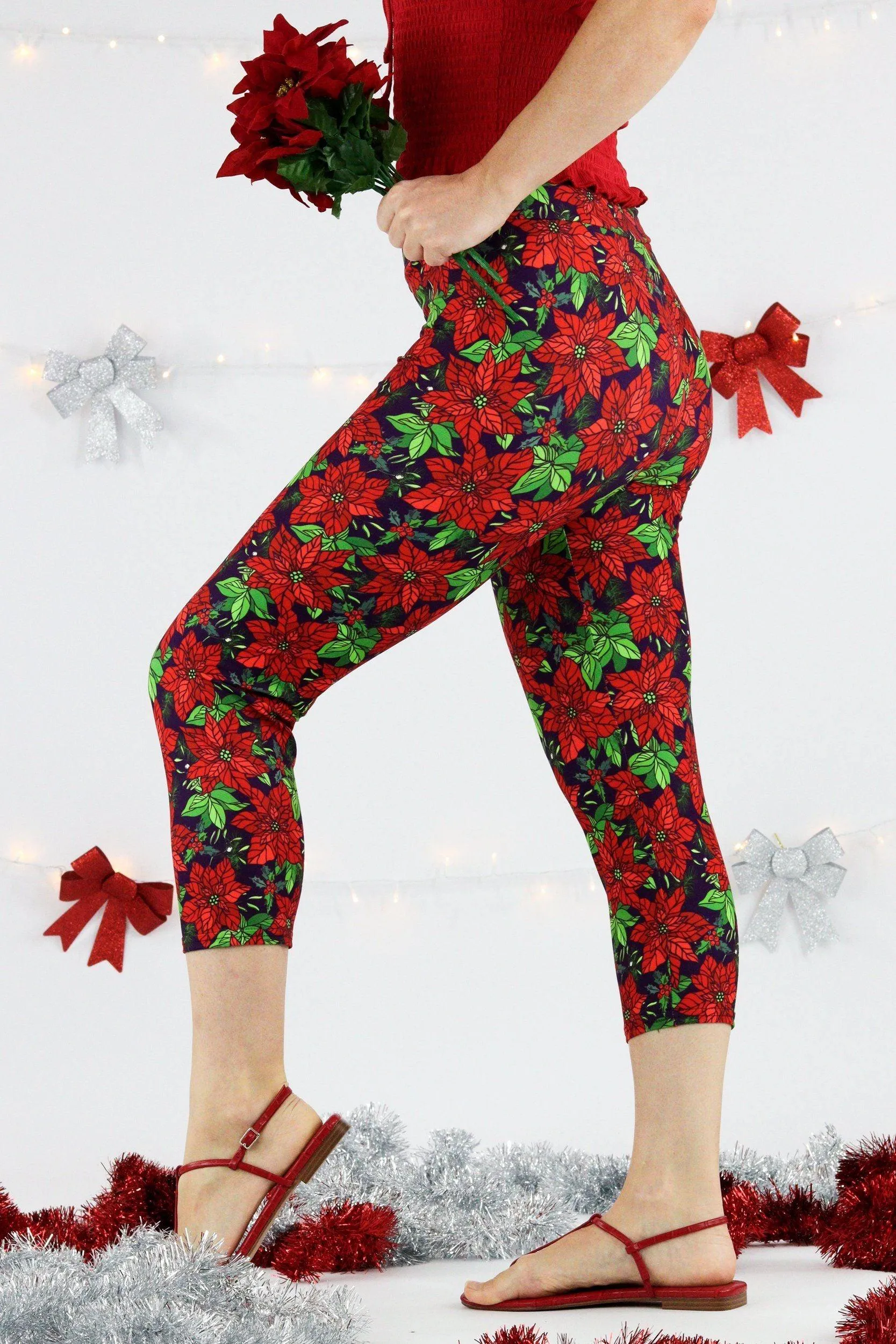 Christmas Poinsettias - Casual Capri Leggings