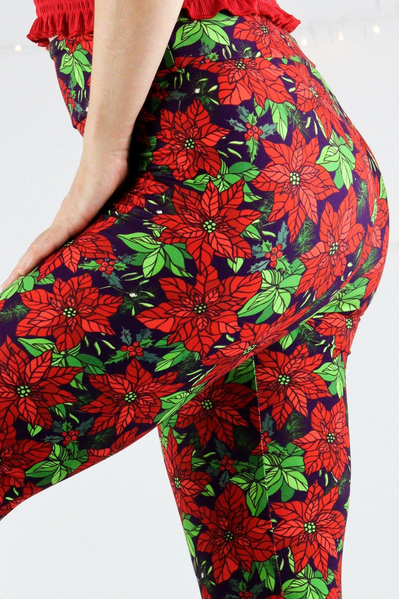Christmas Poinsettias - Casual Capri Leggings