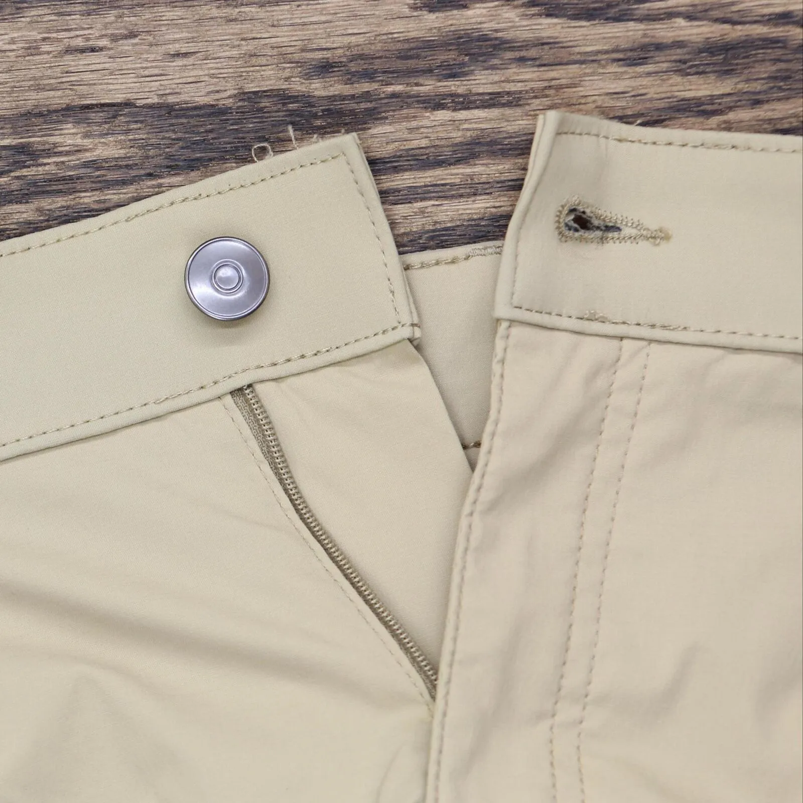 Collection by Michael Strahan Mens Stretch Khaki Pants Brown 42x32