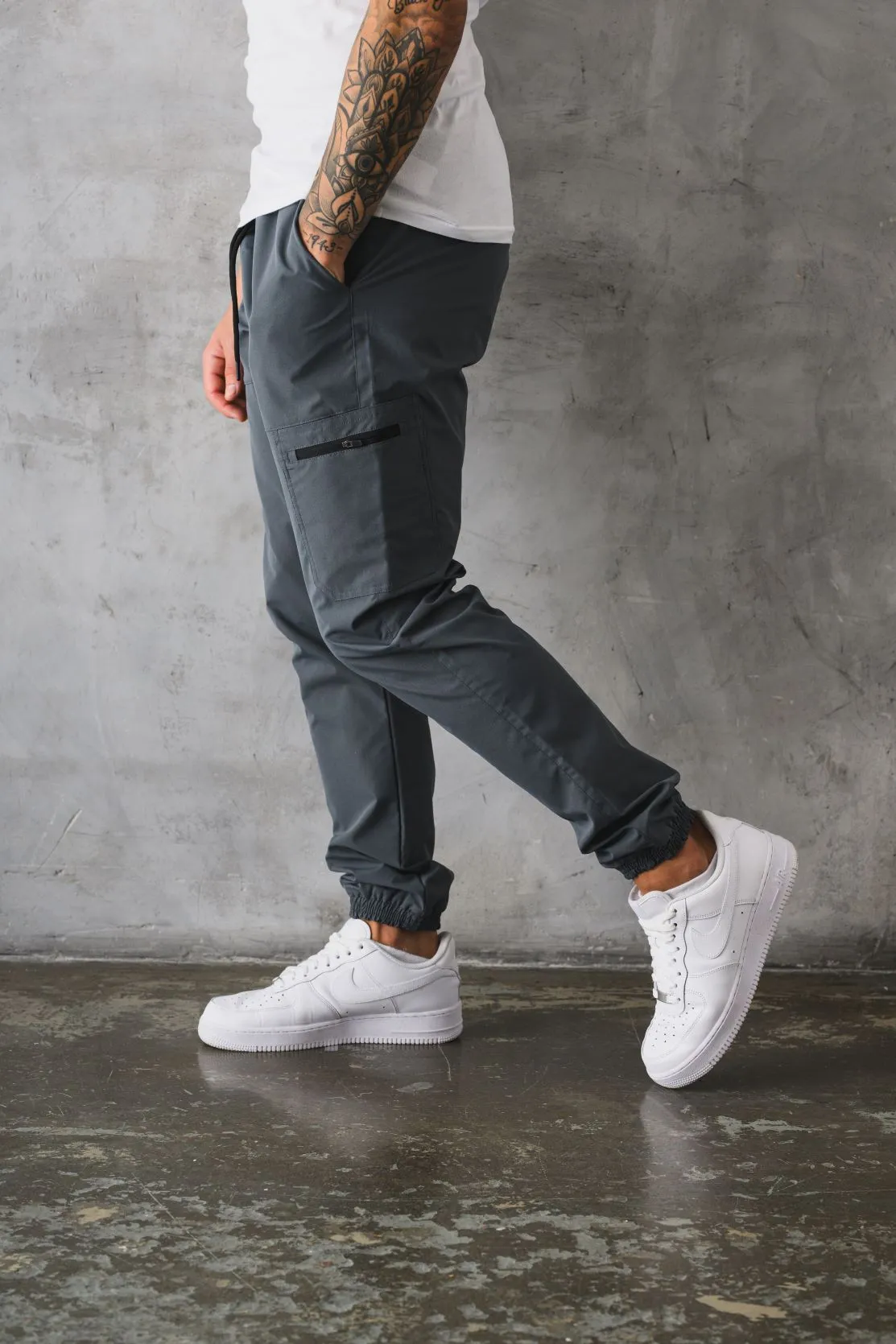 CORP CARGO PANTS - DARK GREY