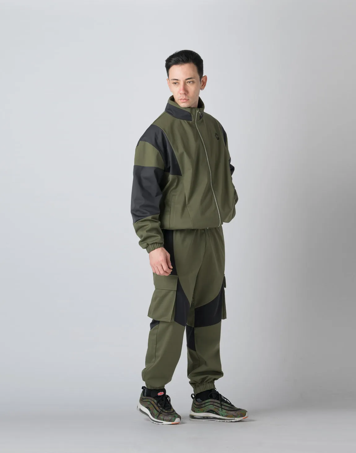 CRONOS WINDBREAKER WARM CARGO PANTS【KHAKI】