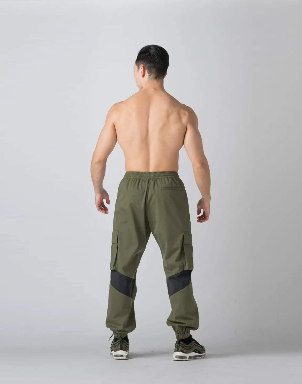 CRONOS WINDBREAKER WARM CARGO PANTS【KHAKI】