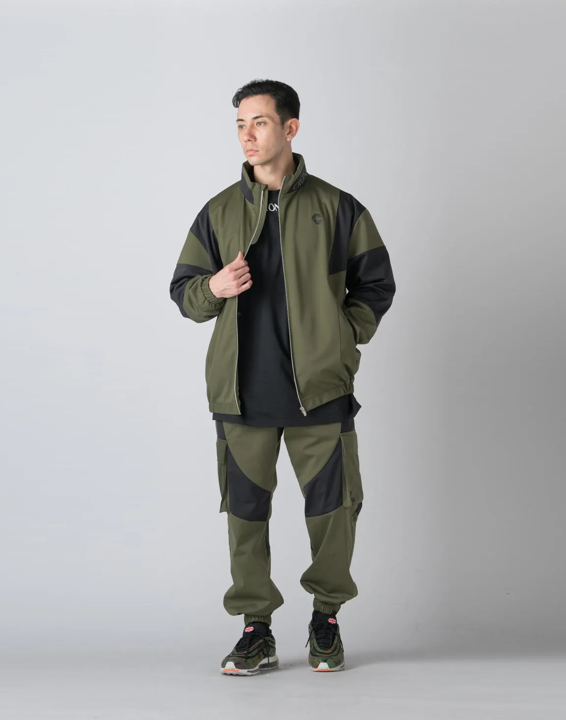CRONOS WINDBREAKER WARM CARGO PANTS【KHAKI】