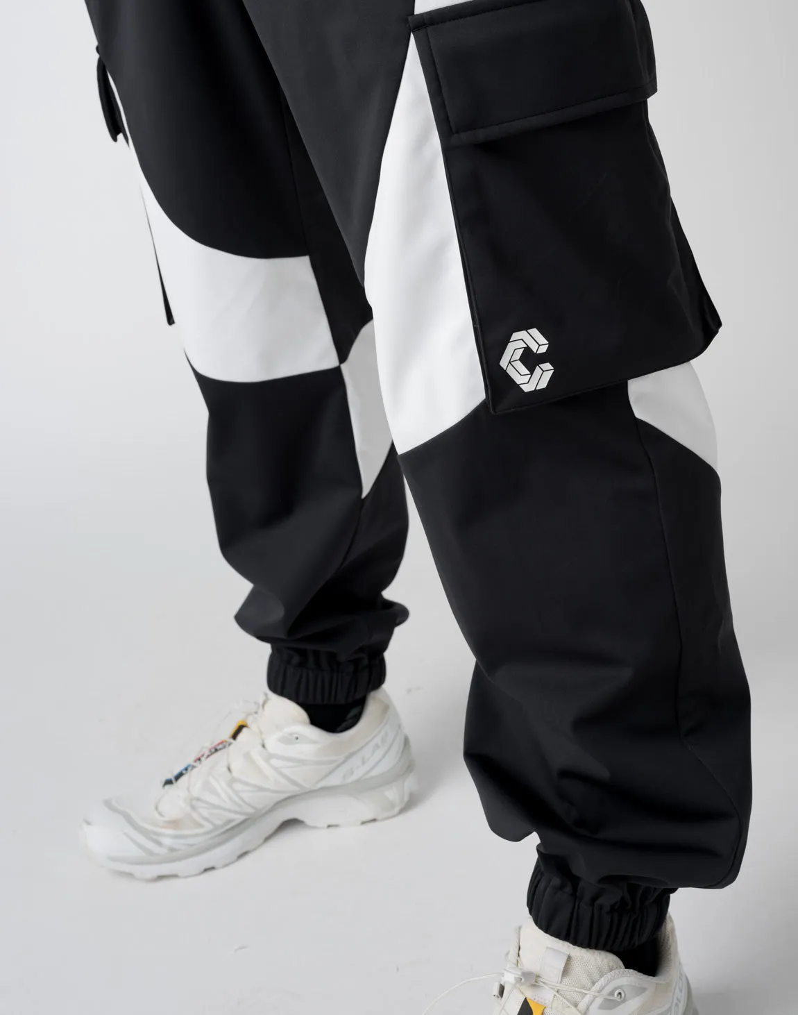 CRONOS WINDBREAKER WARM CARGO PANTS【KHAKI】