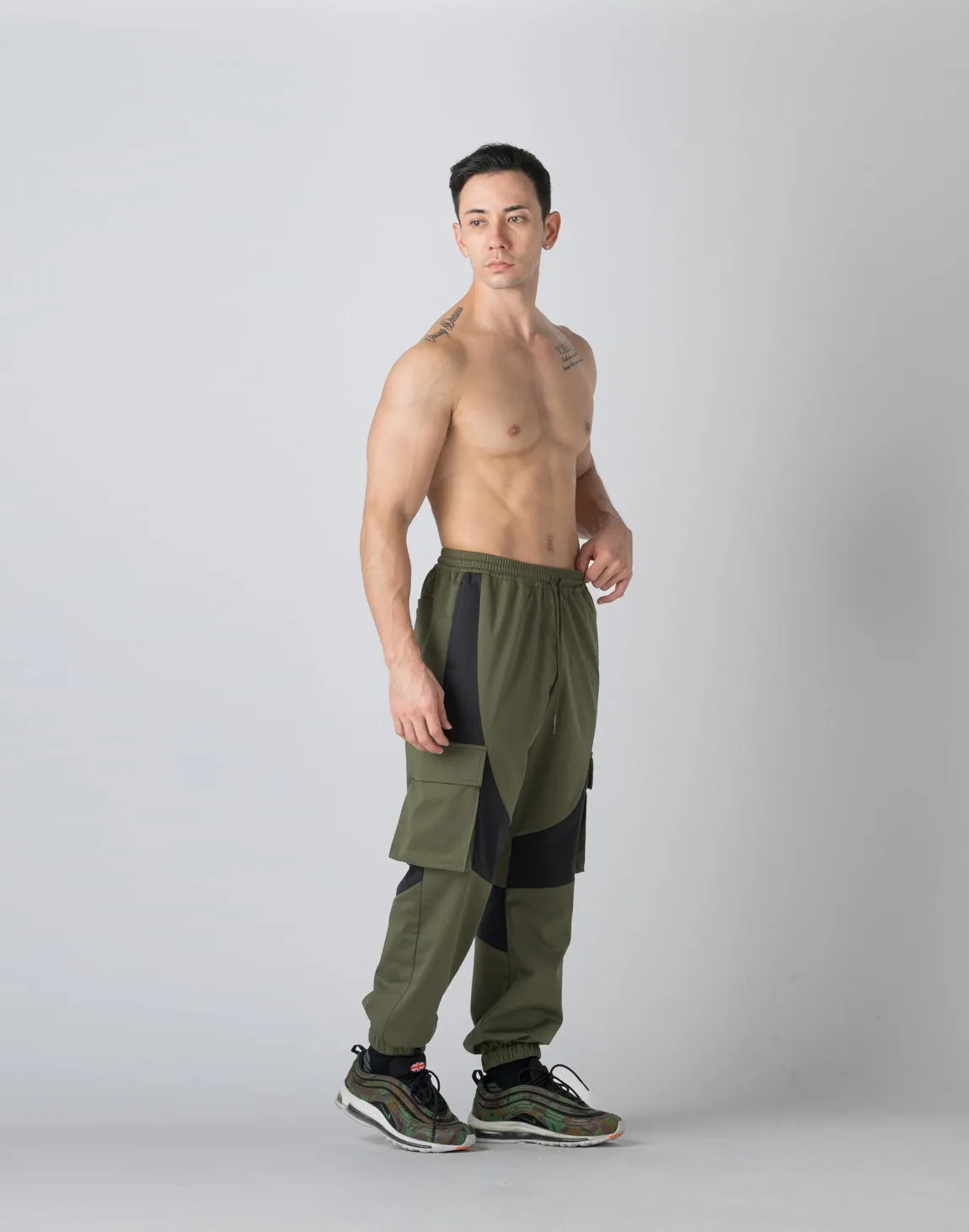 CRONOS WINDBREAKER WARM CARGO PANTS【KHAKI】