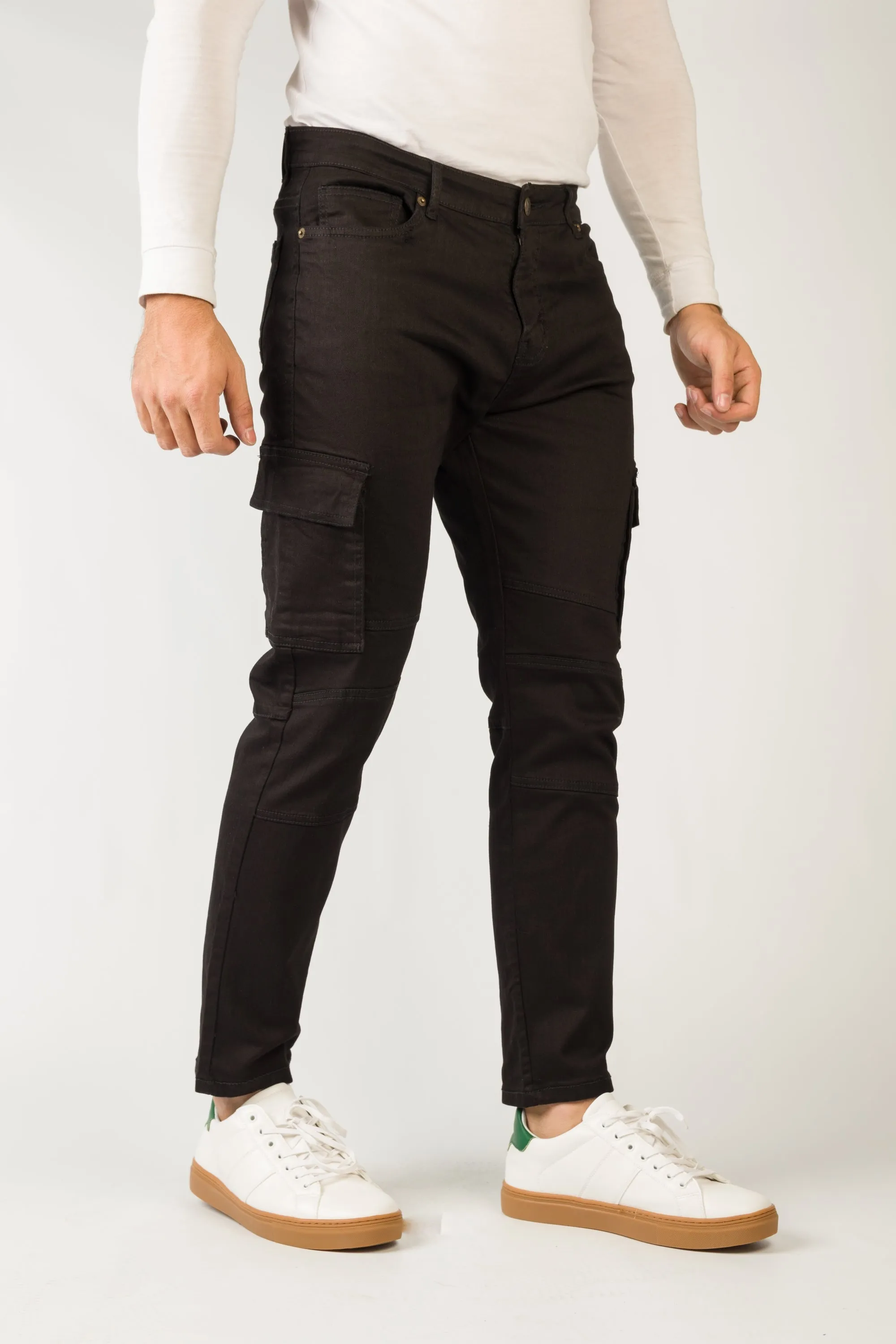 Cropped Fit Black Cargo Jeans