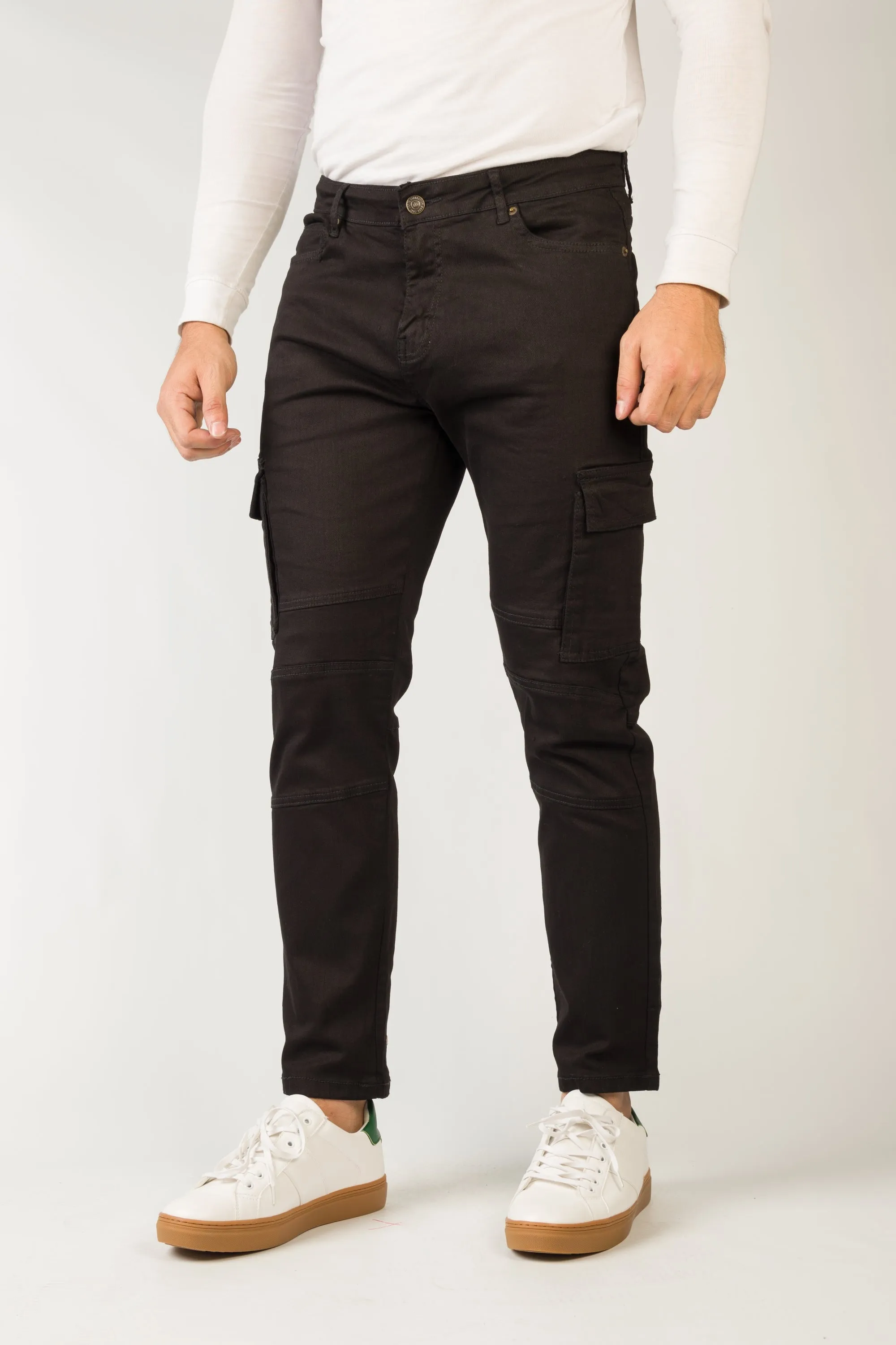 Cropped Fit Black Cargo Jeans
