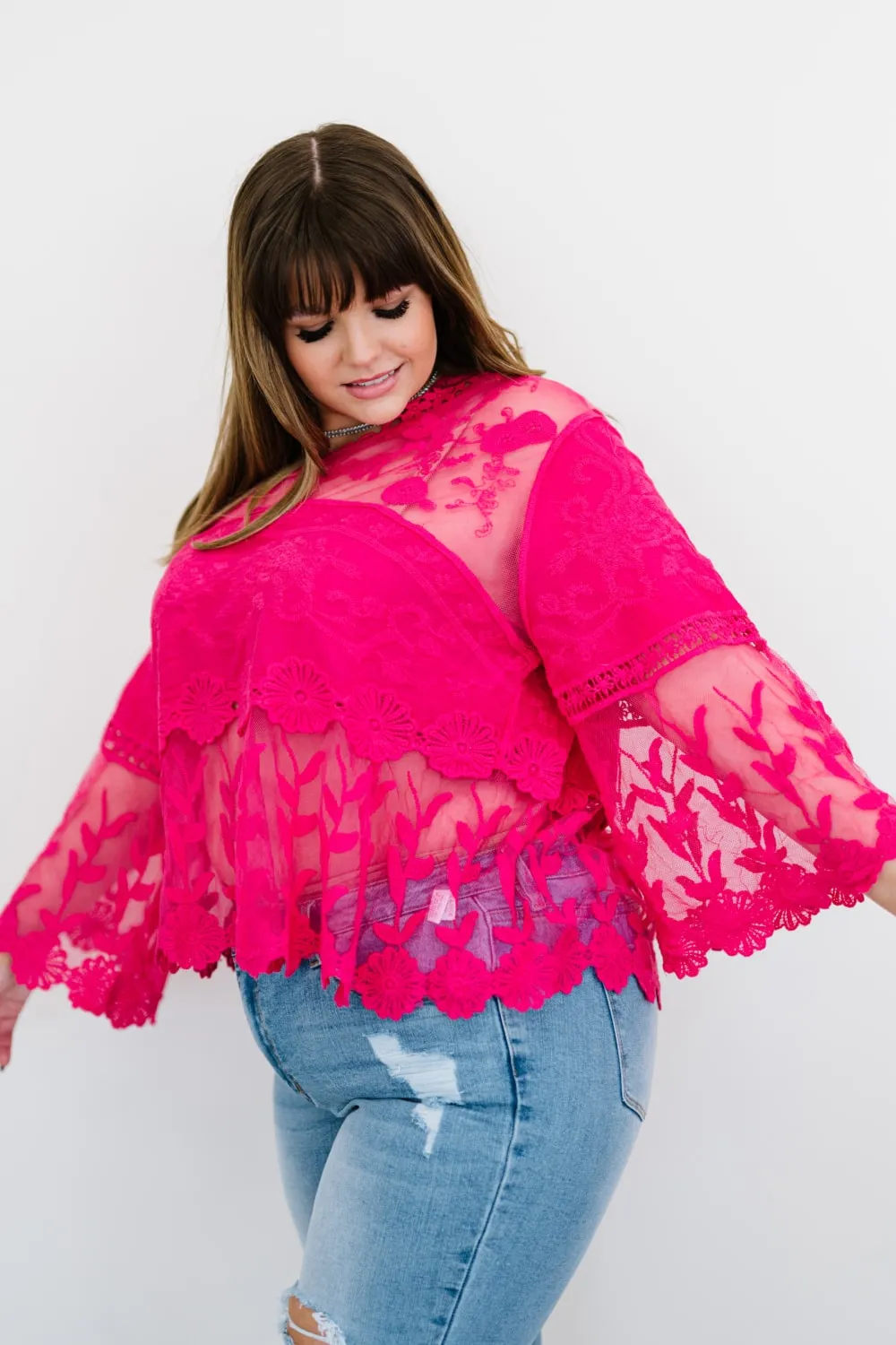 Davi & Dani Lace Oasis Full Size Run Blouse