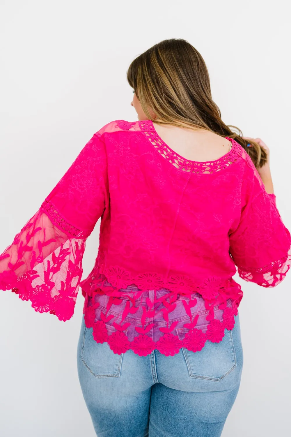 Davi & Dani Lace Oasis Full Size Run Blouse