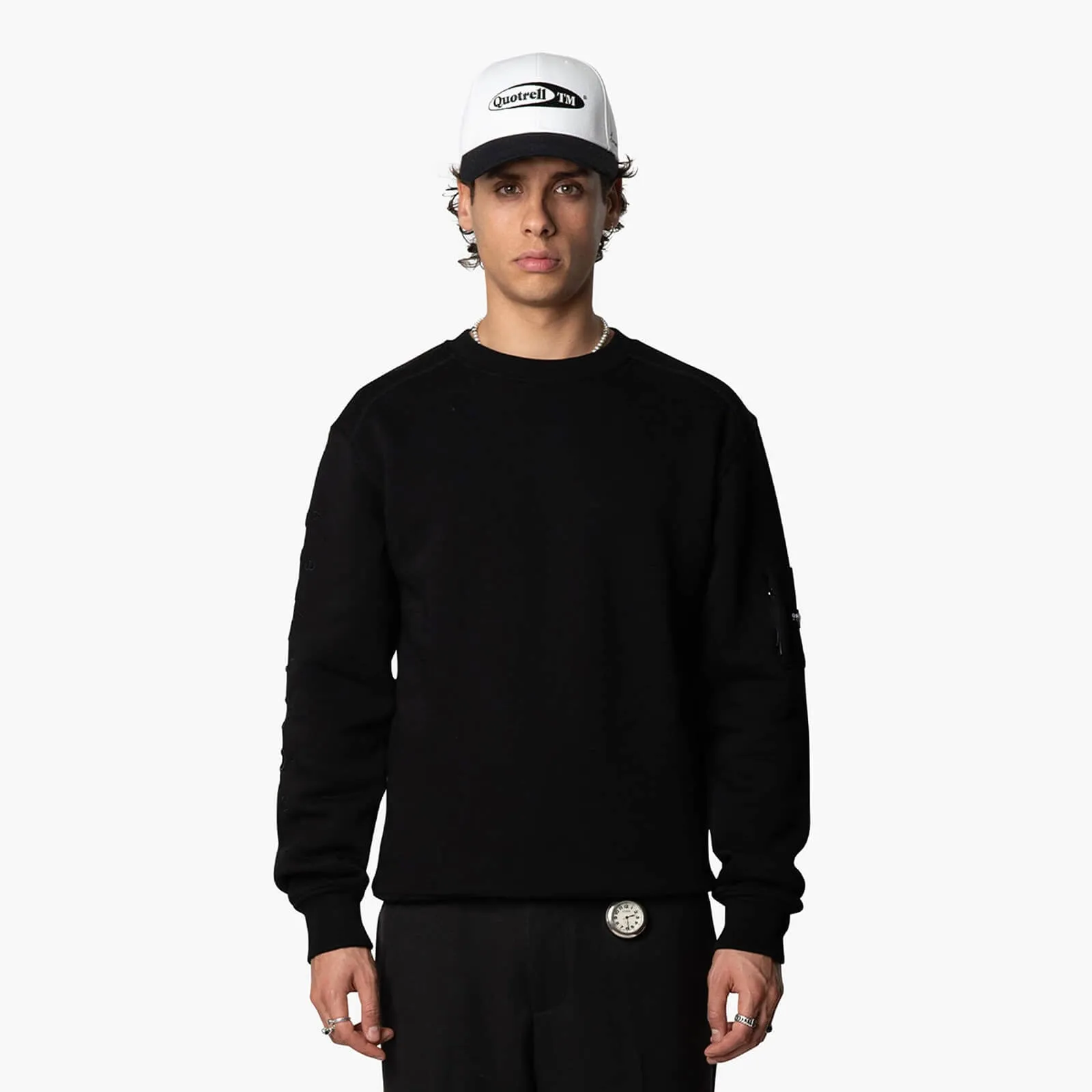 DEFENDER CREWNECK | BLACK/BLACK
