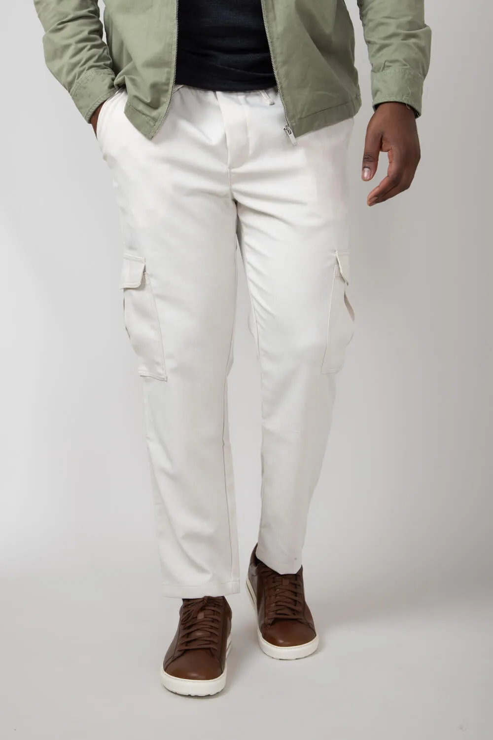 Denim & Flower Relaxed Cargo Pants for Men in Sand | CCH-A740