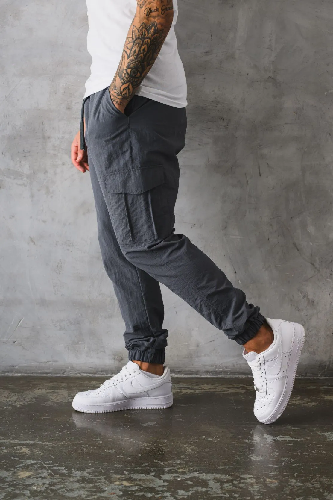 ELITE CARGO PANTS - DARK GREY