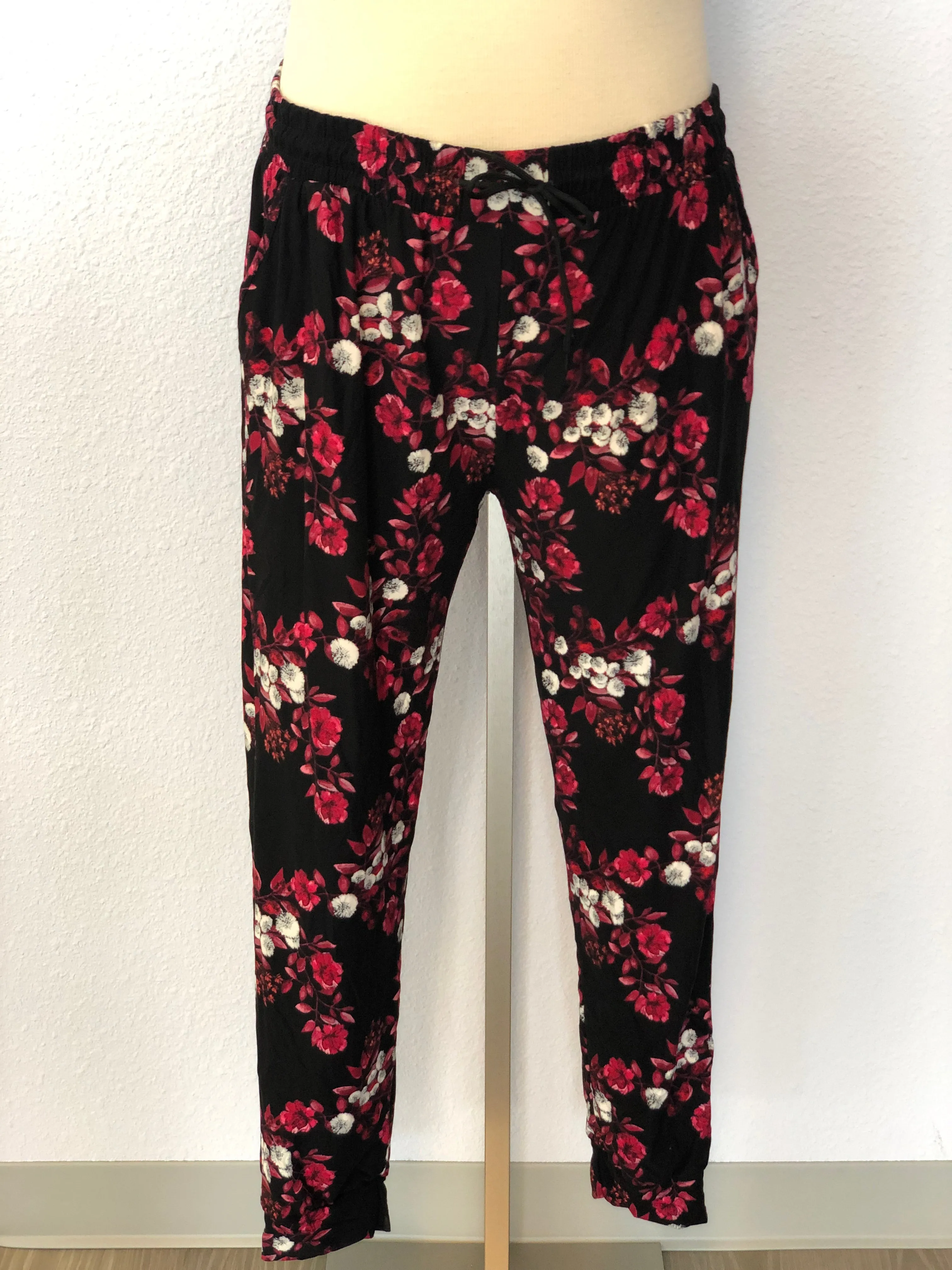 FLORAL PLUS JOGGERS