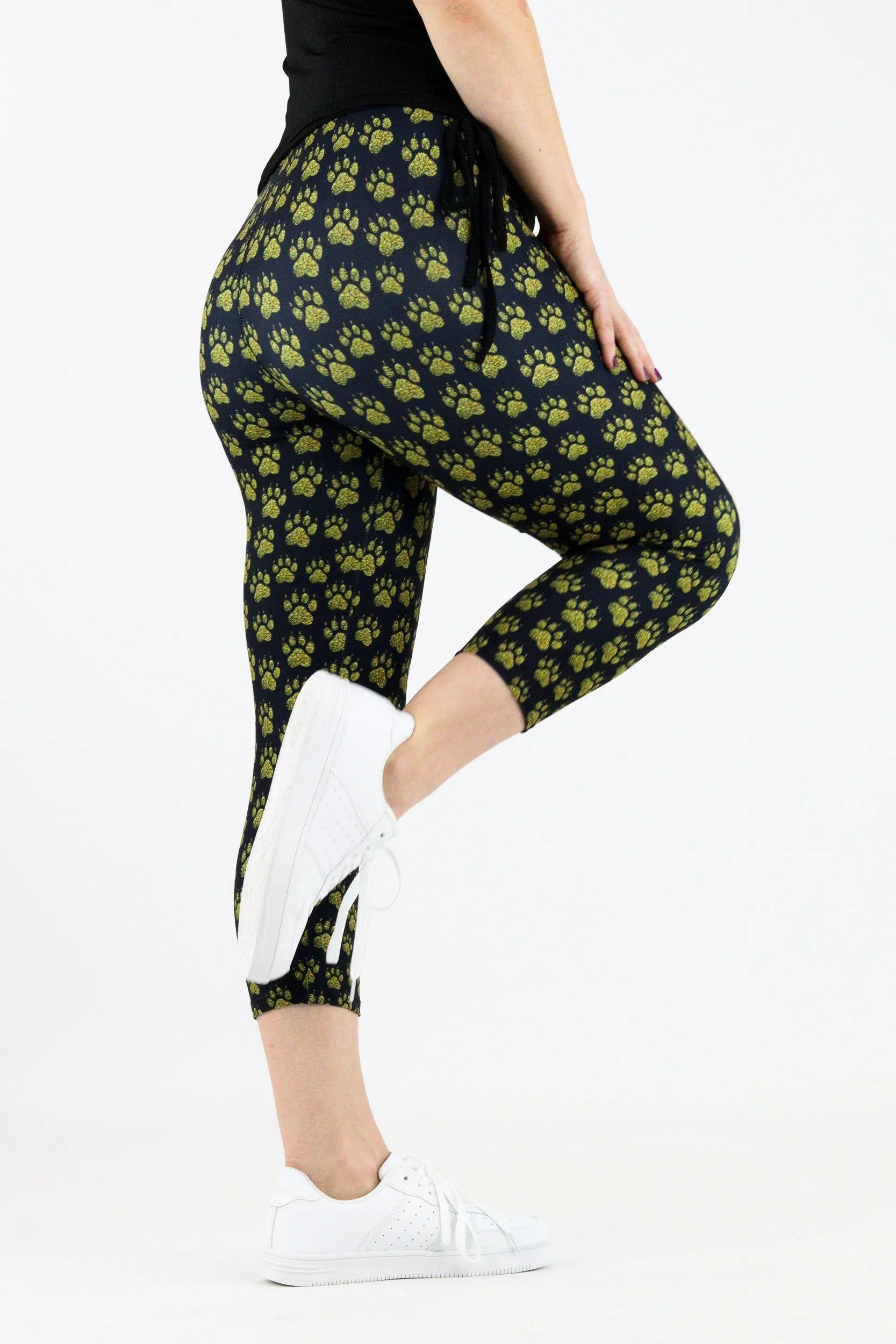 Glitter Golden Paws - Casual Capri Leggings