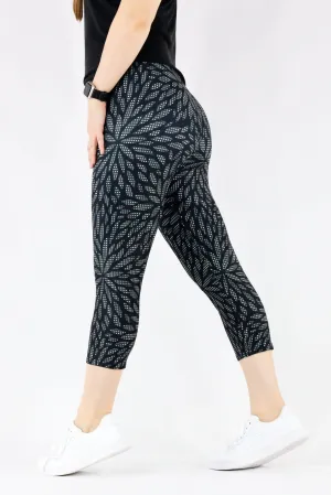 Glitzy Delilah - Casual Capri Leggings