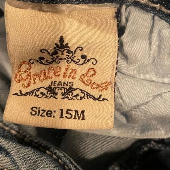 Grace in La Cropped Jeans