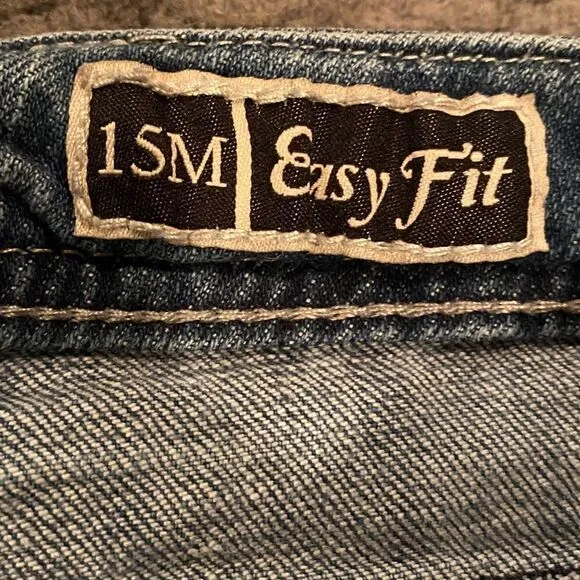 Grace in La Cropped Jeans