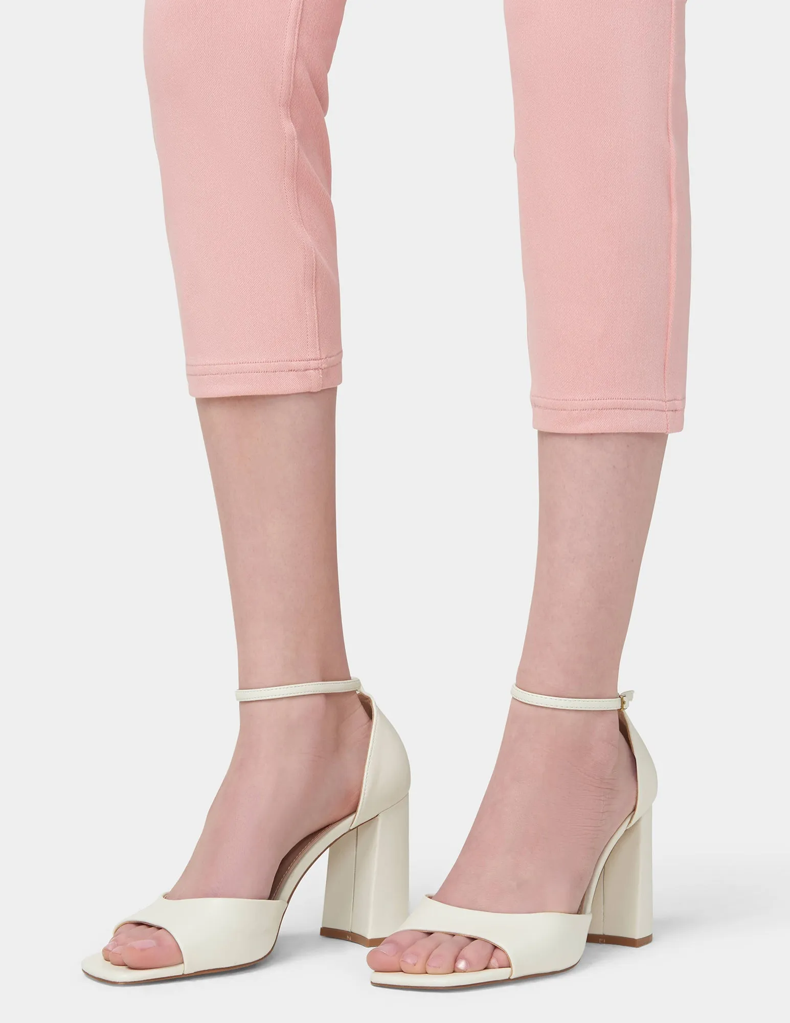 Hi-Rise Ultra Soft Denim Capri Legging