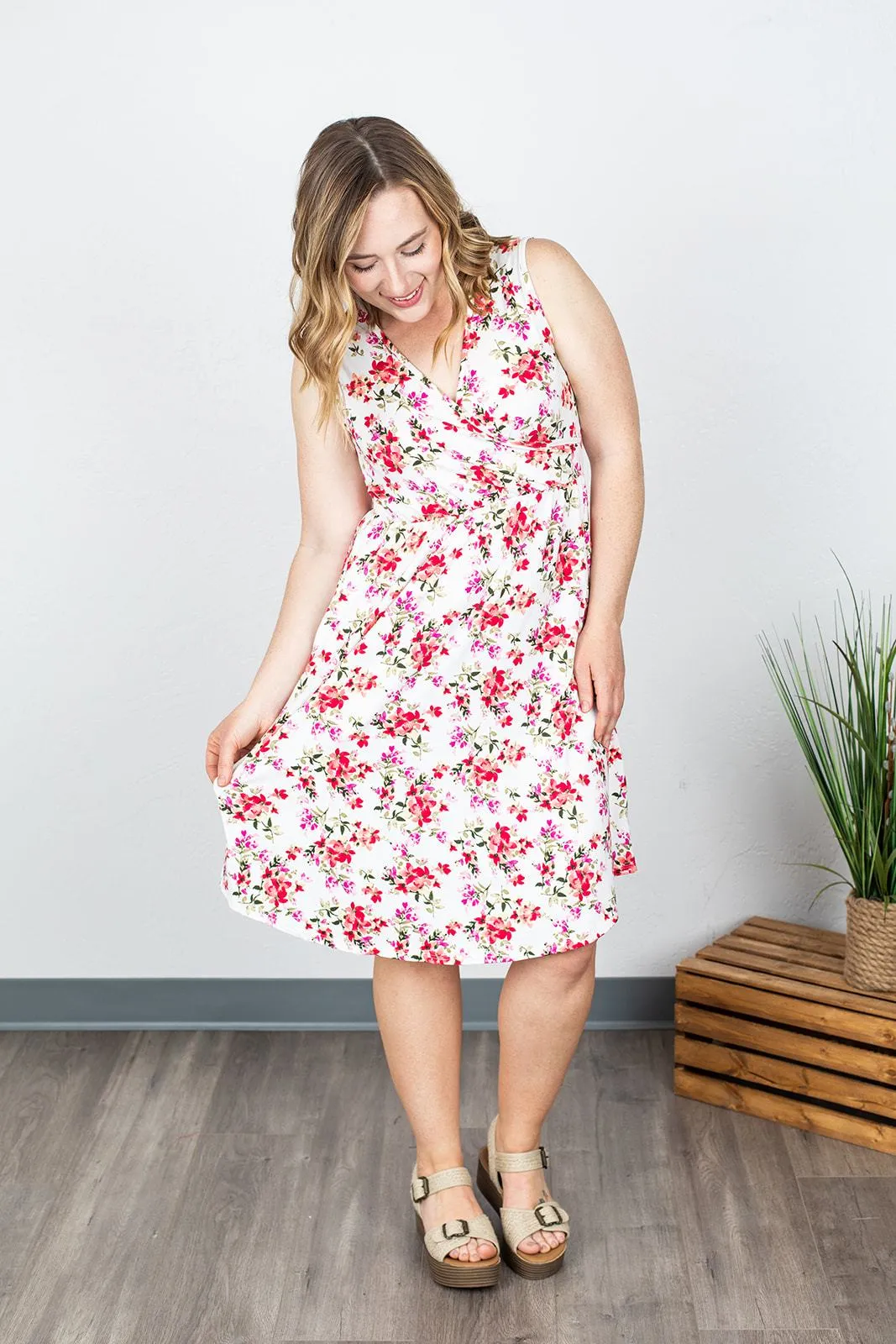 IN STOCK Taryn Sleeveless Midi Dress - White Floral FINAL SALE