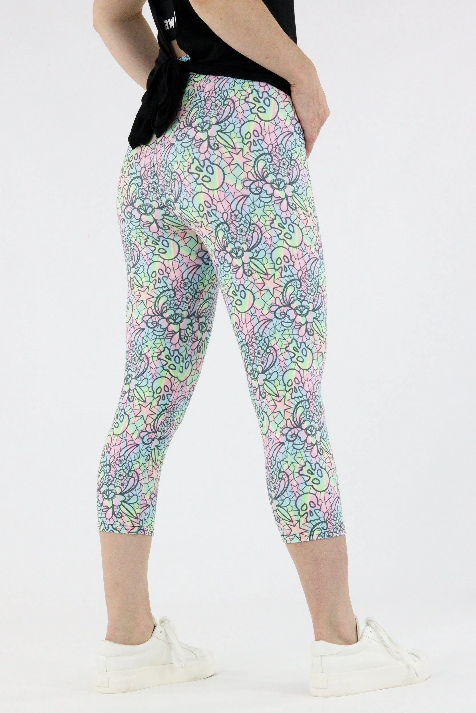 Iridescent Skull Lace - Casual Capri Leggings