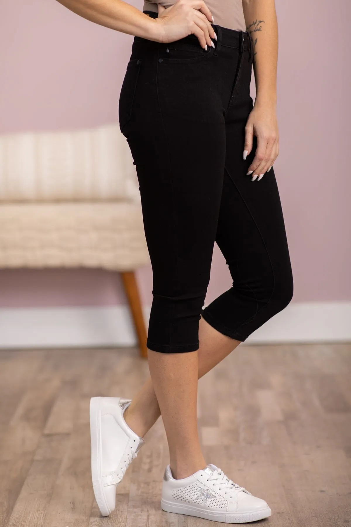 Judy Blue Black Skinny Capris