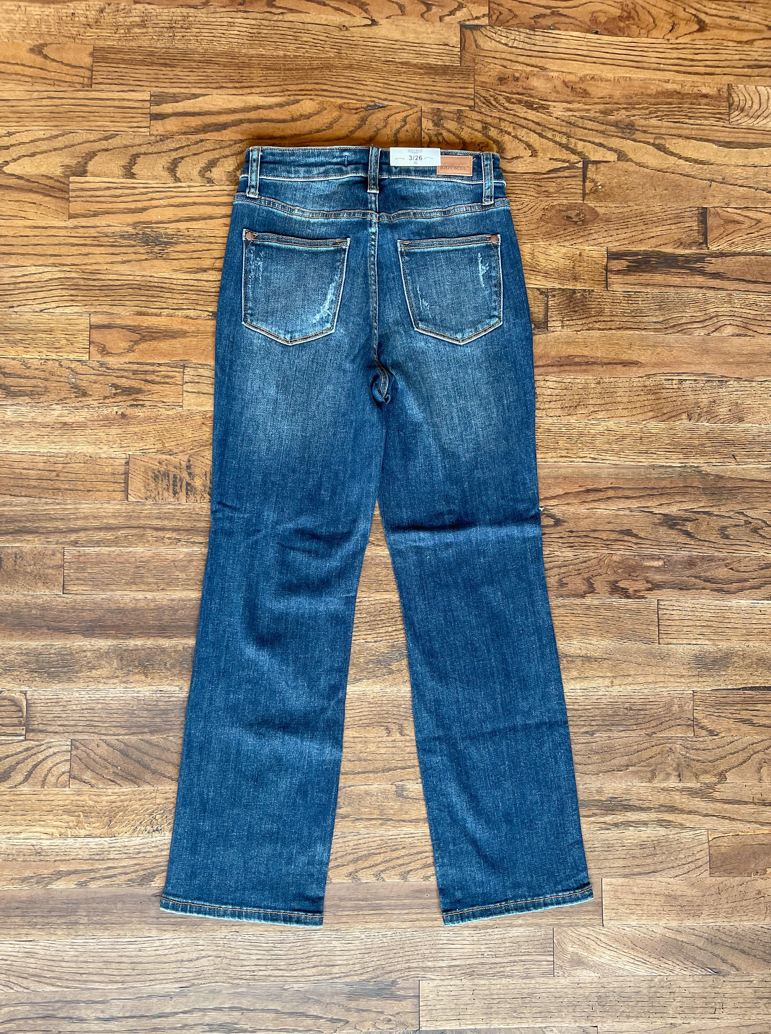 Judy Blue || Channing Mid-Rise Crop Straight Leg Jean