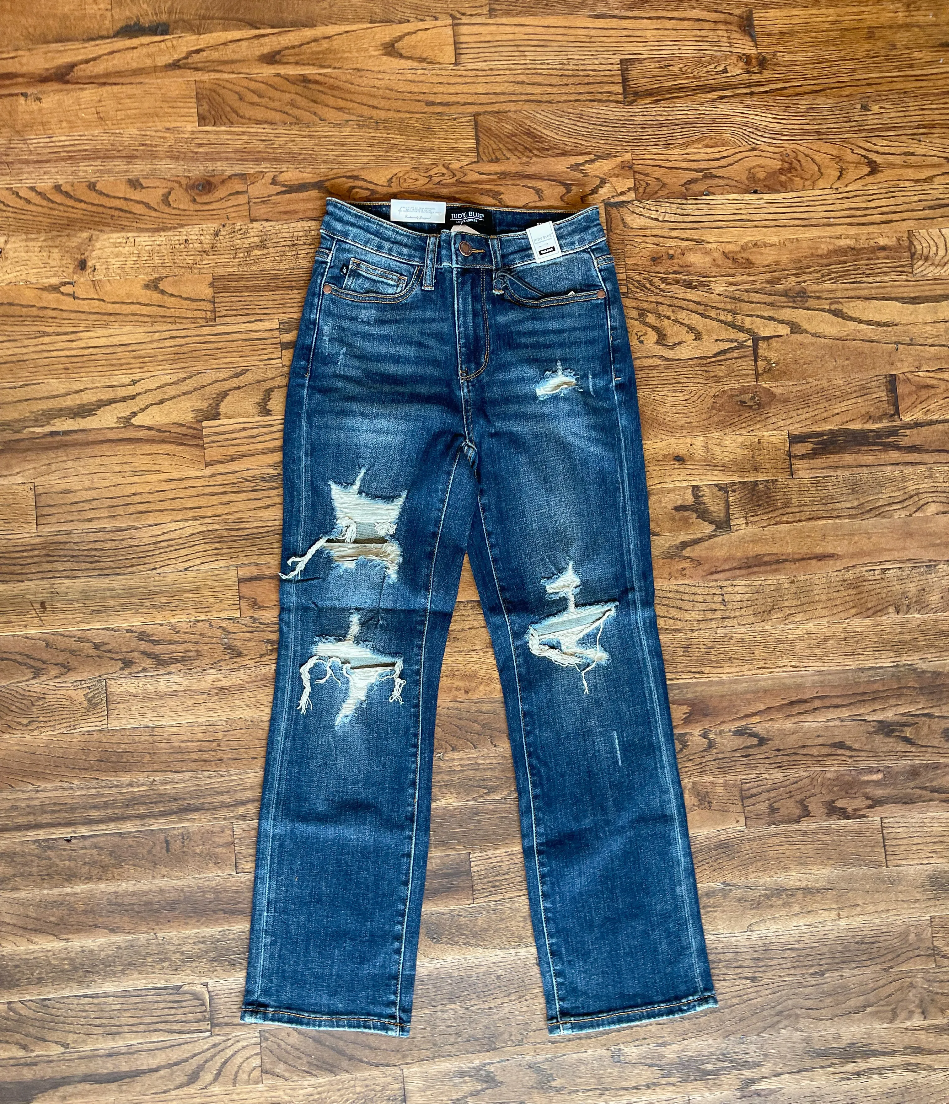 Judy Blue || Channing Mid-Rise Crop Straight Leg Jean