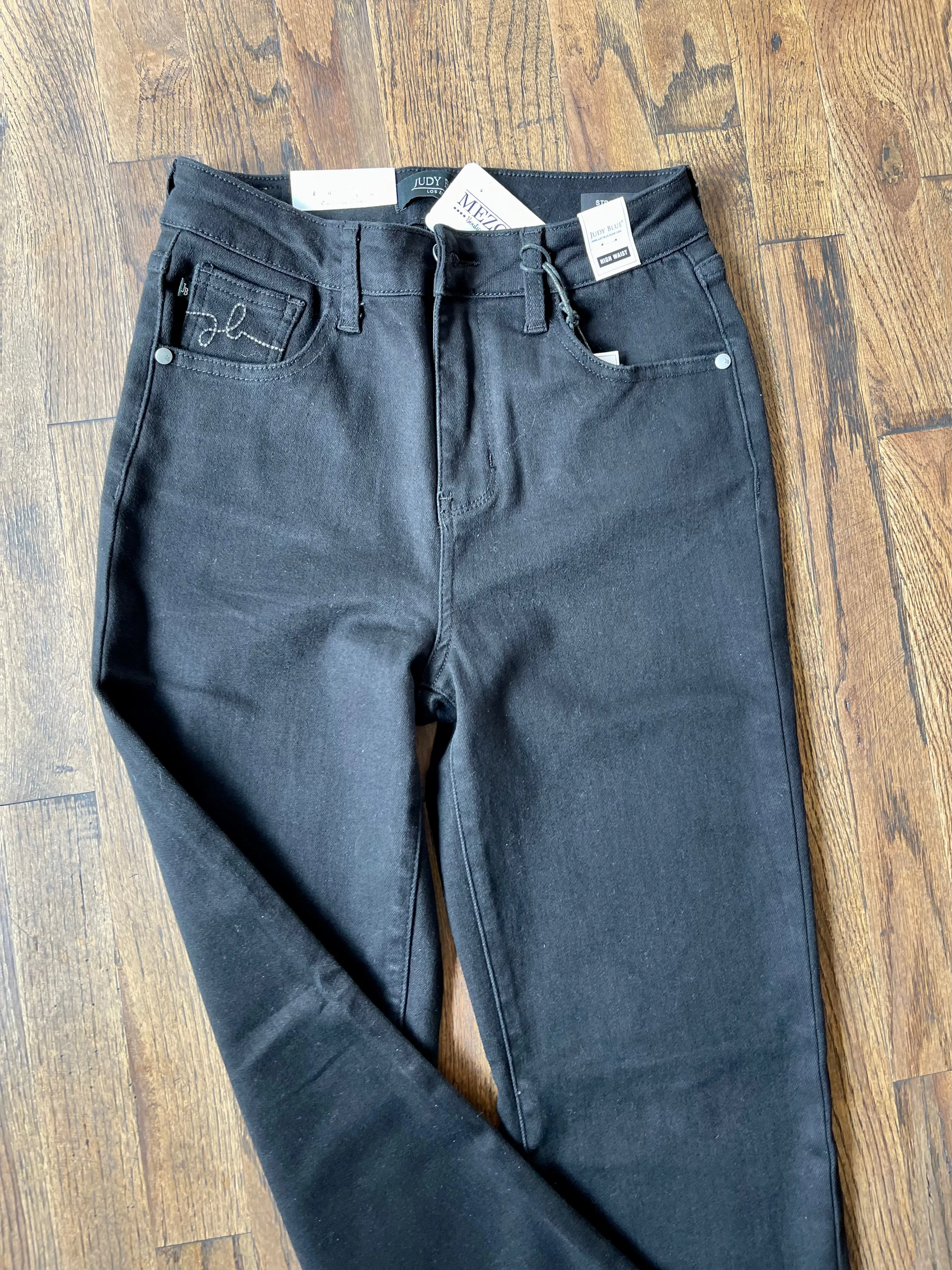 Judy Blue || Gia High Waist 90's Black Slit Hem Straight Leg Jean