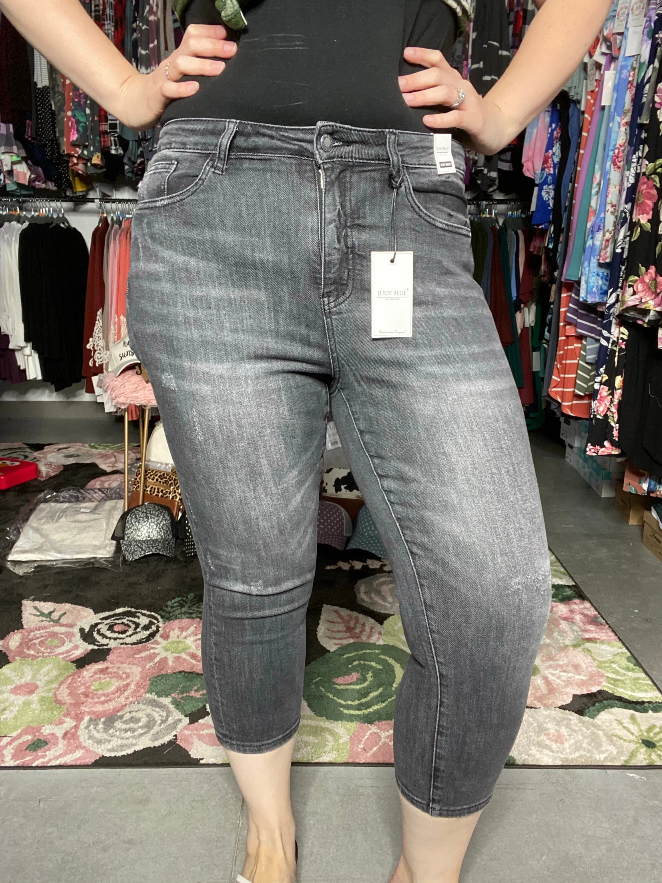 Judy Blue | Grey Skinny Capri