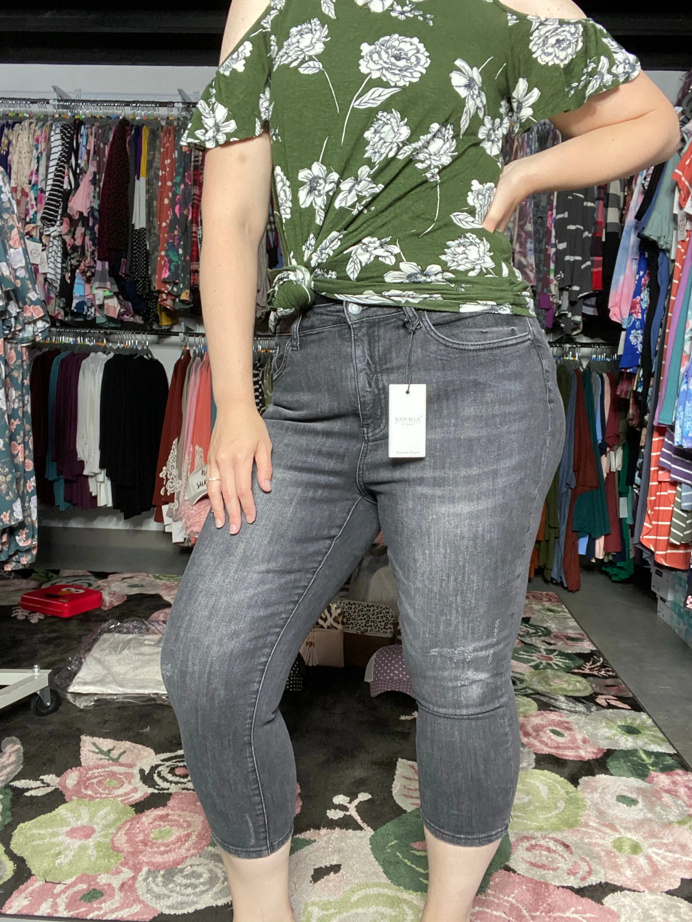 Judy Blue | Grey Skinny Capri