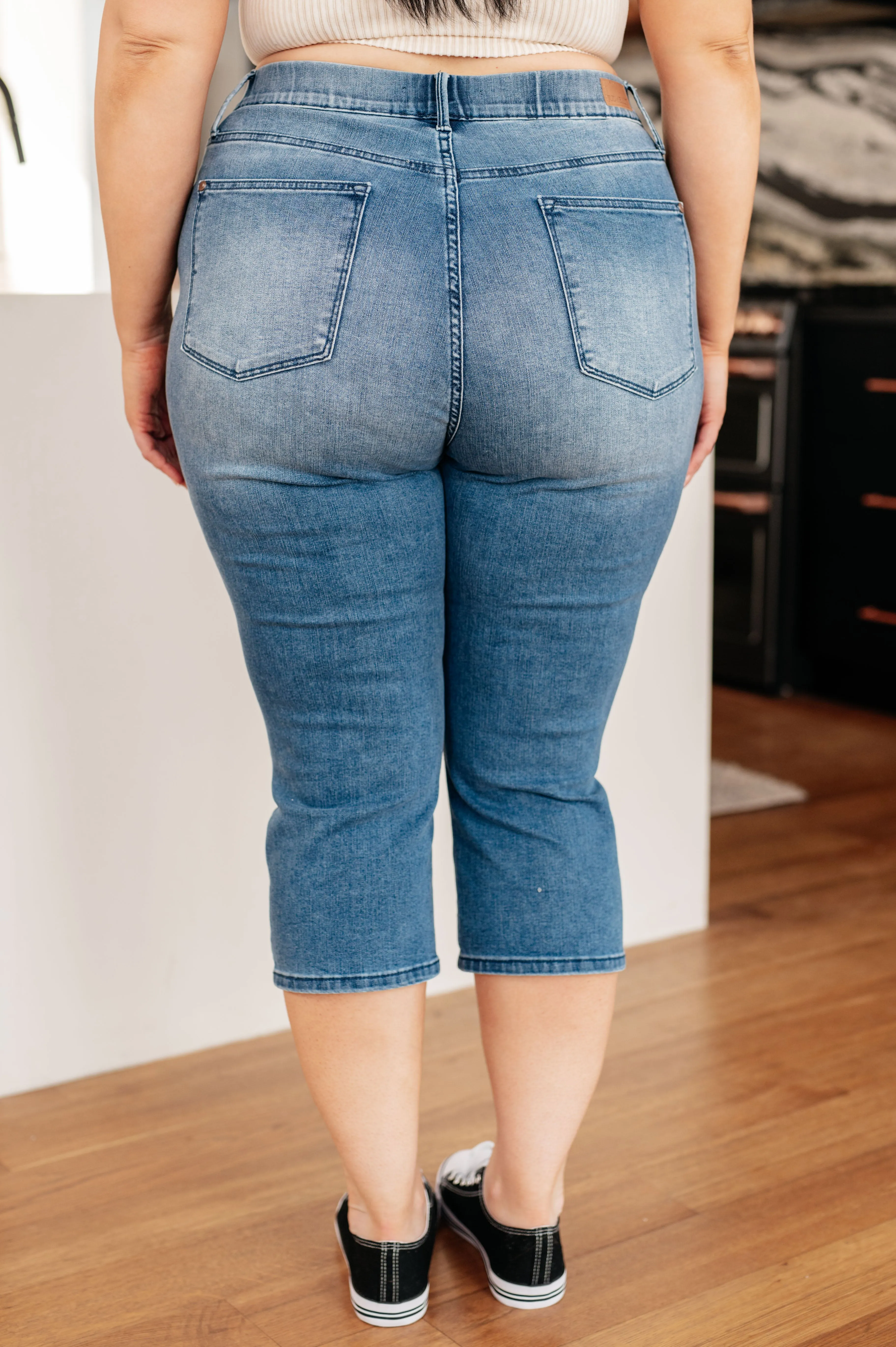 Judy Blue High-Rise Cool Denim Pull-On Capris